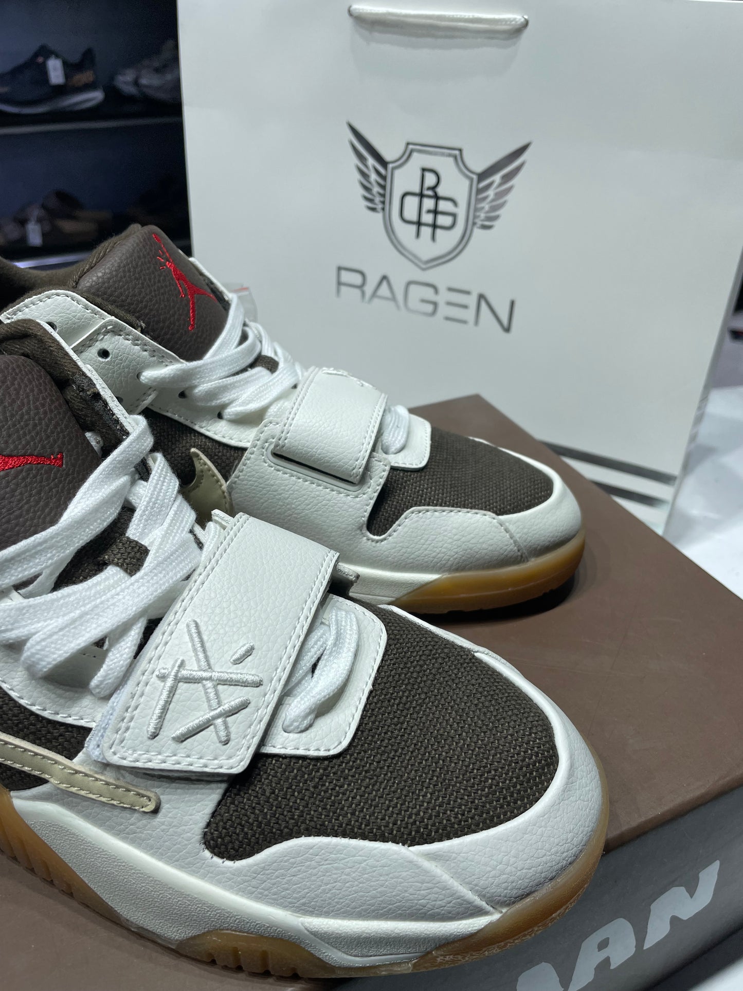 Jumpman Jack Travis Scott Sail