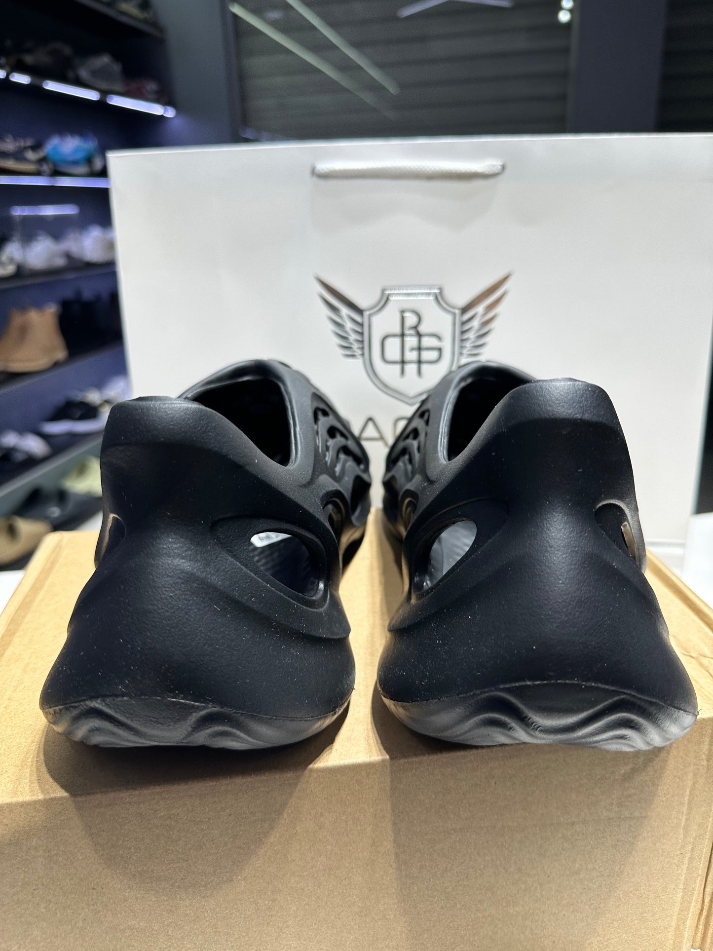 Yeezy Foam RNNR Onyx