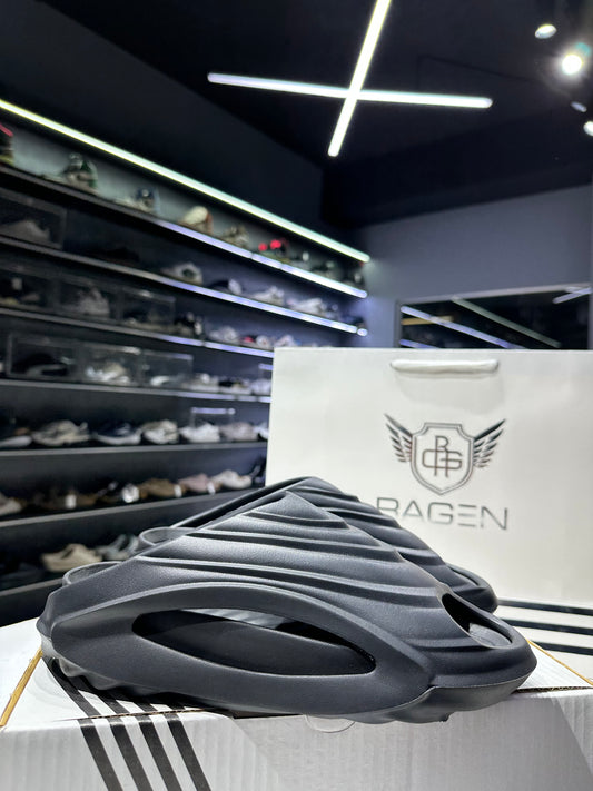 Yassia Matte Black