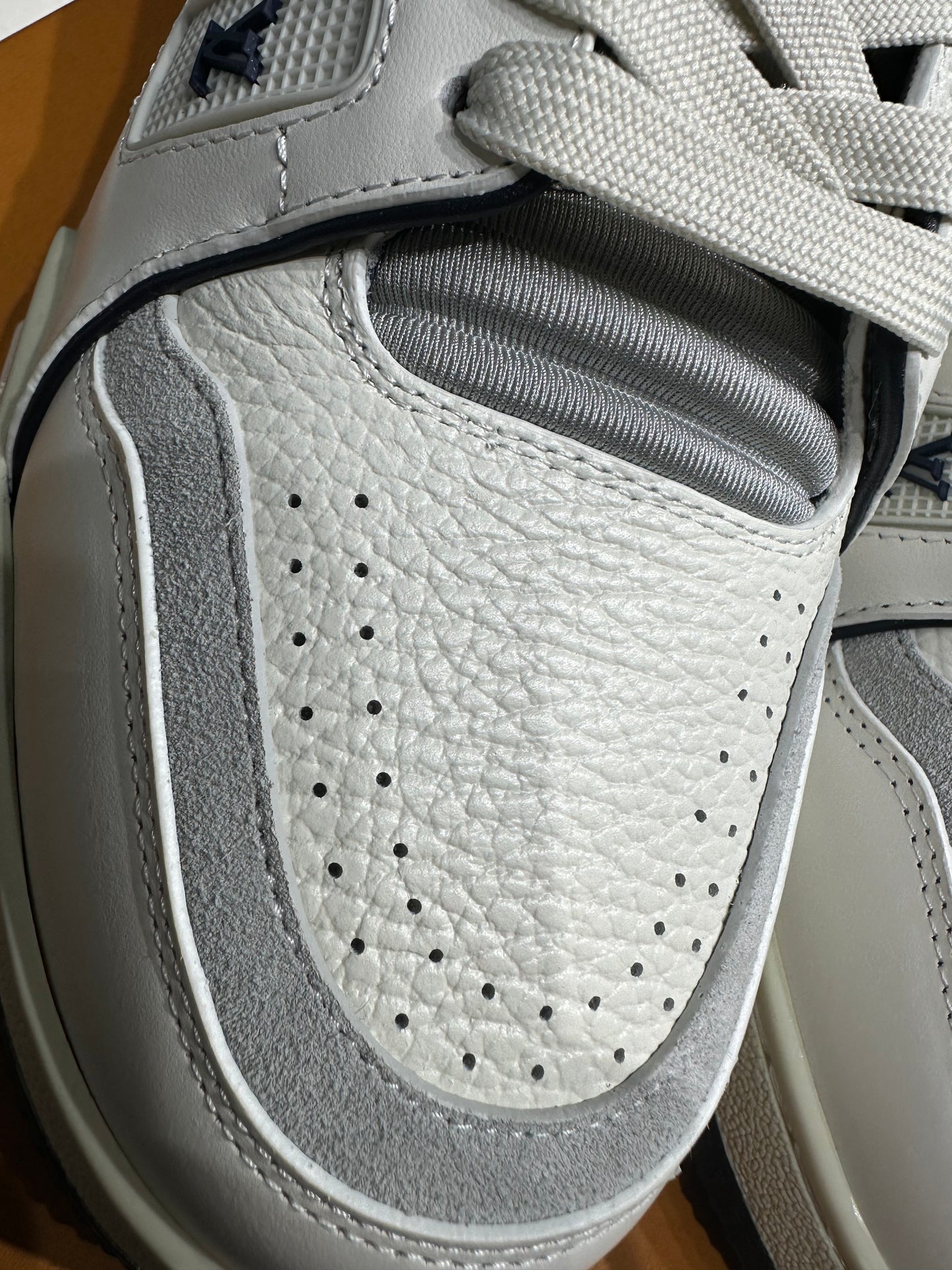 Louis Vuitton Trainer #54 Signature White Marine