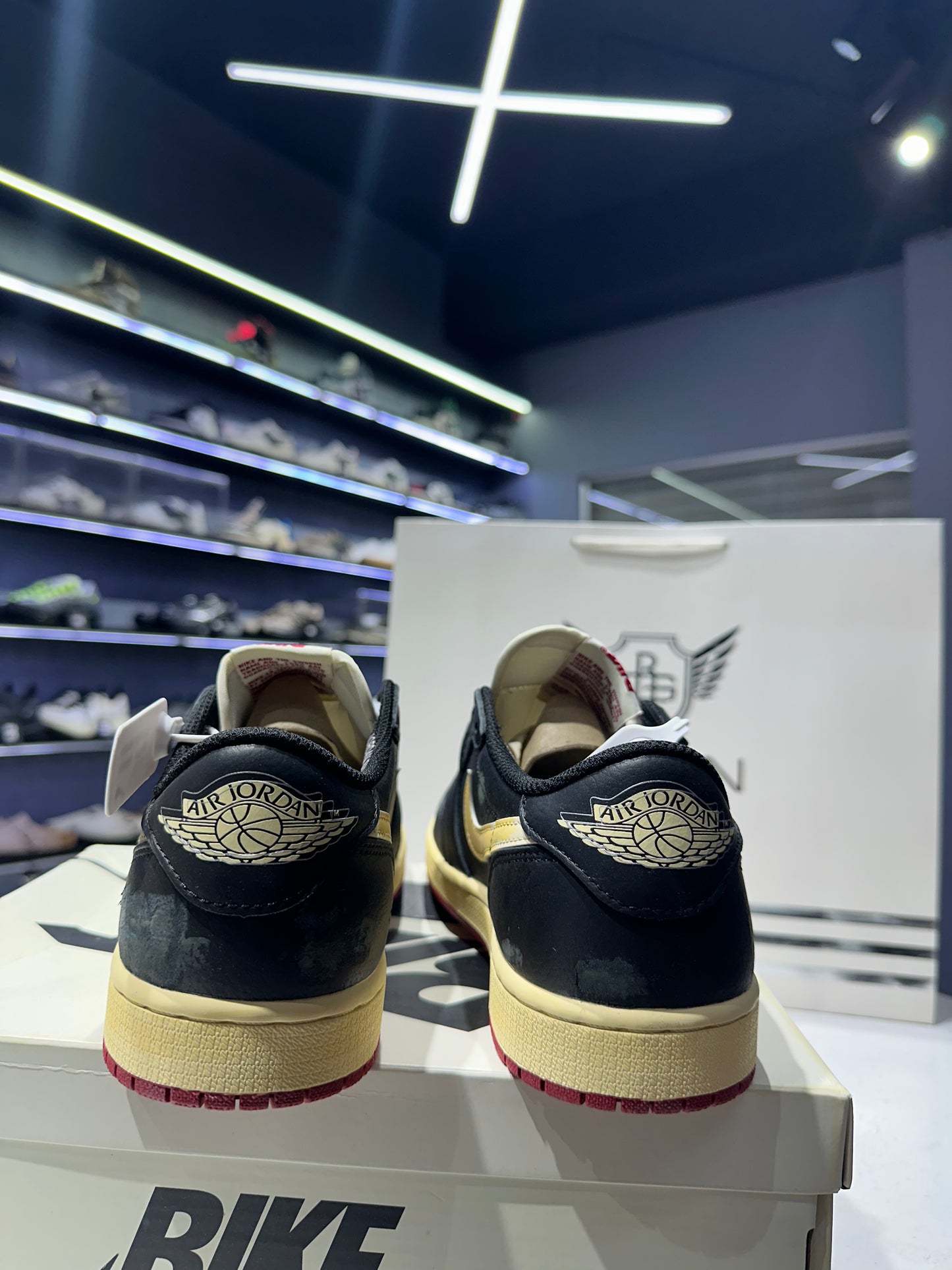 Air Jordan 1 low  x Nigel Sylvester