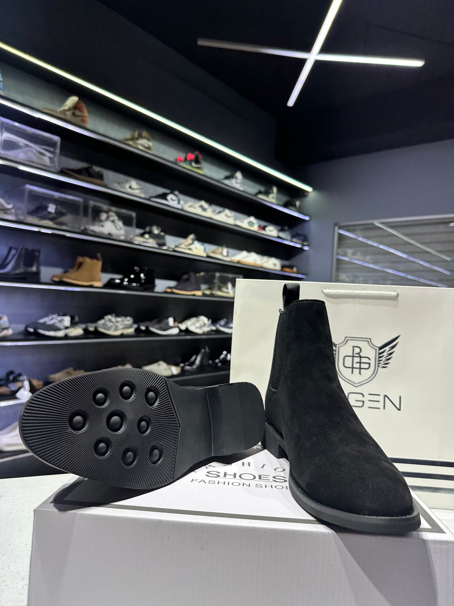 Chelsea Boot Suede Obsidian