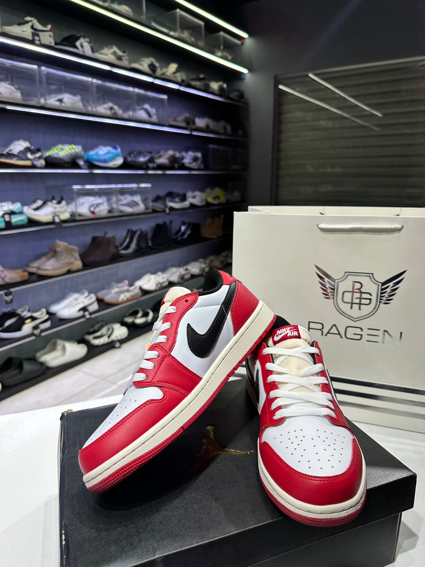 Air Jordan 1 Low Chicago