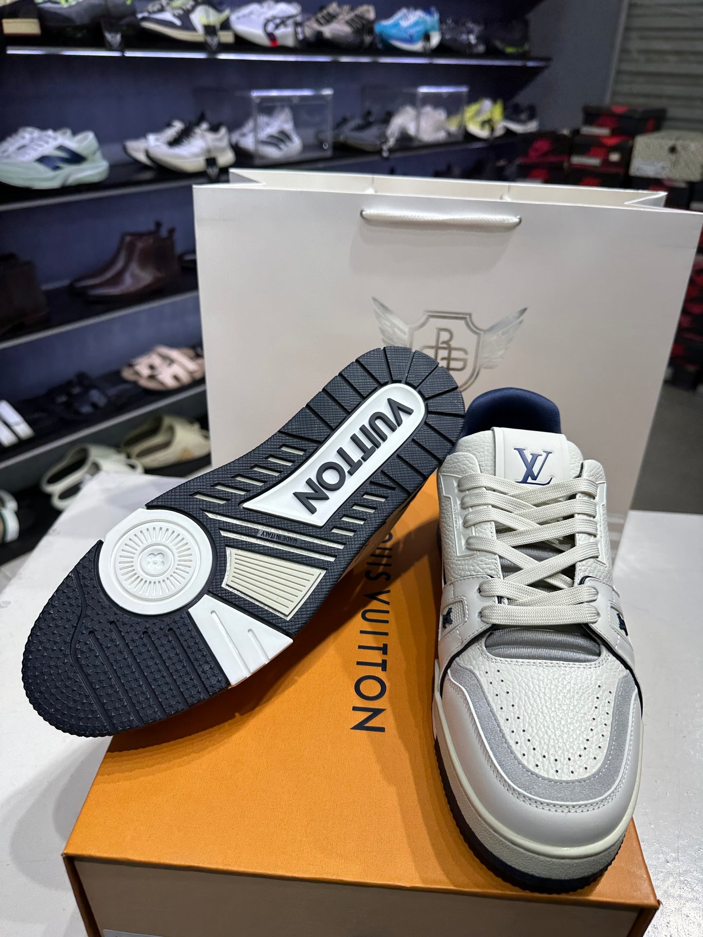 Louis Vuitton Trainer #54 Signature White Marine
