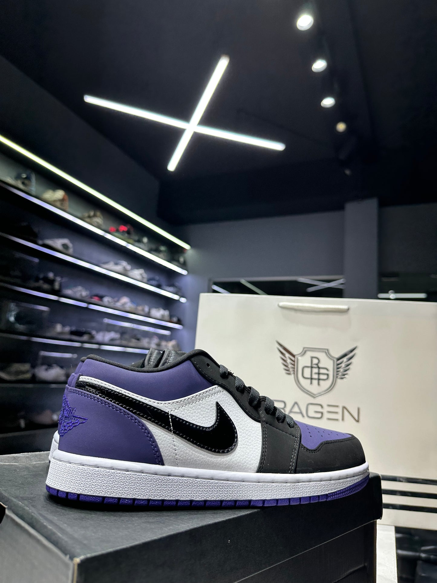 Jordan 1 Low Court Purple