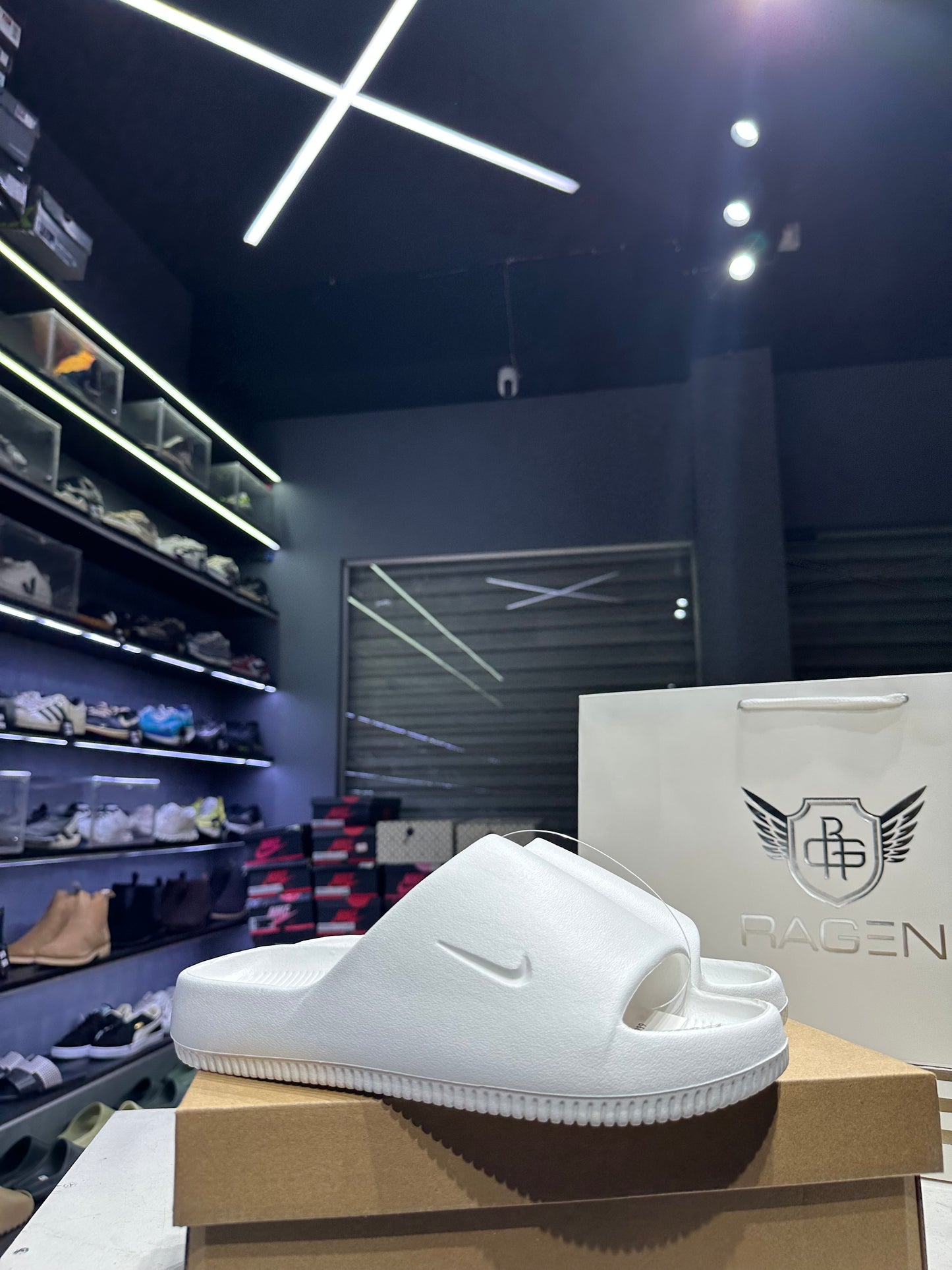 Calm Slide White (1:1 grade)