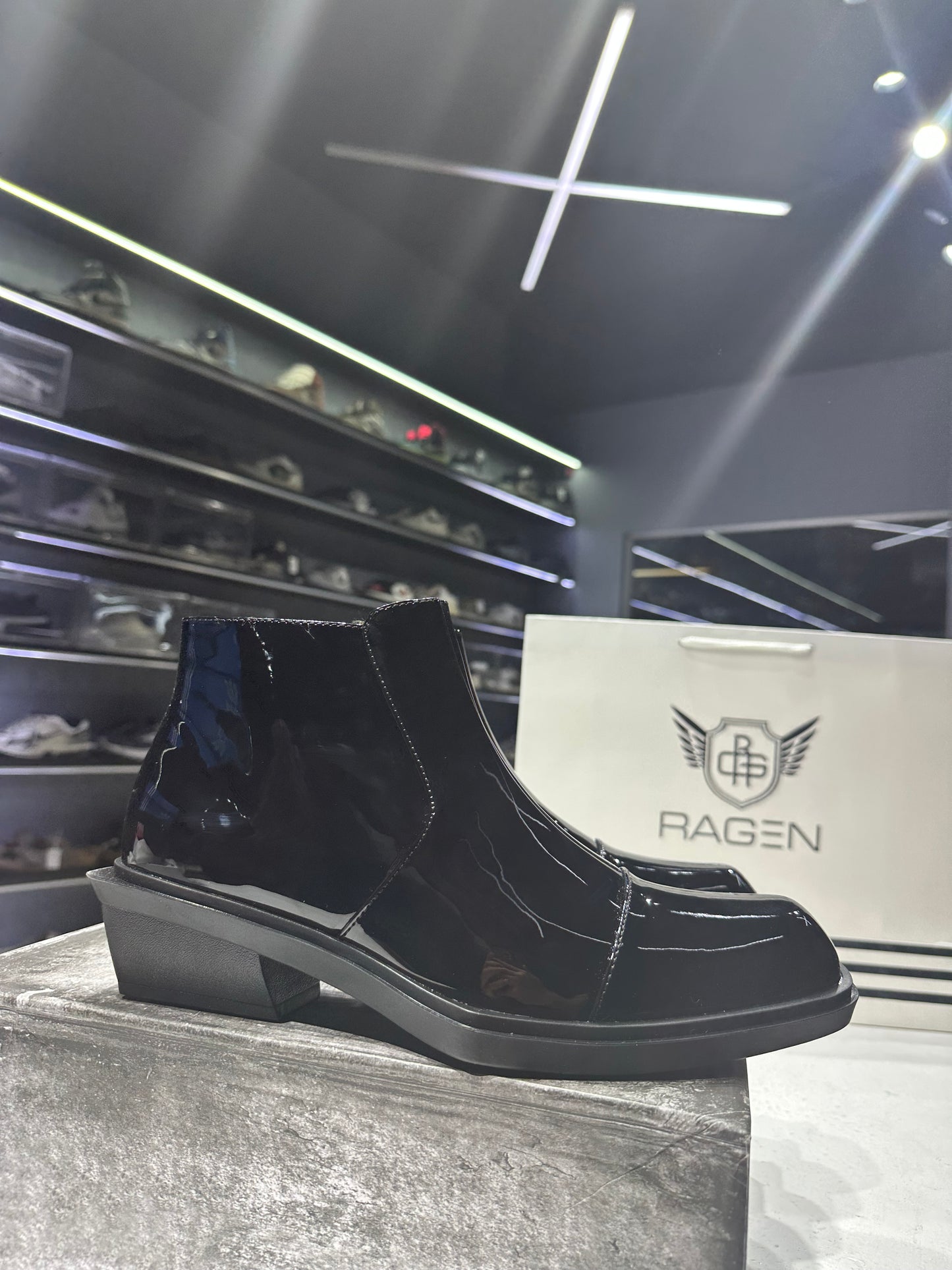 Chelsea Boot-Shadow Grace