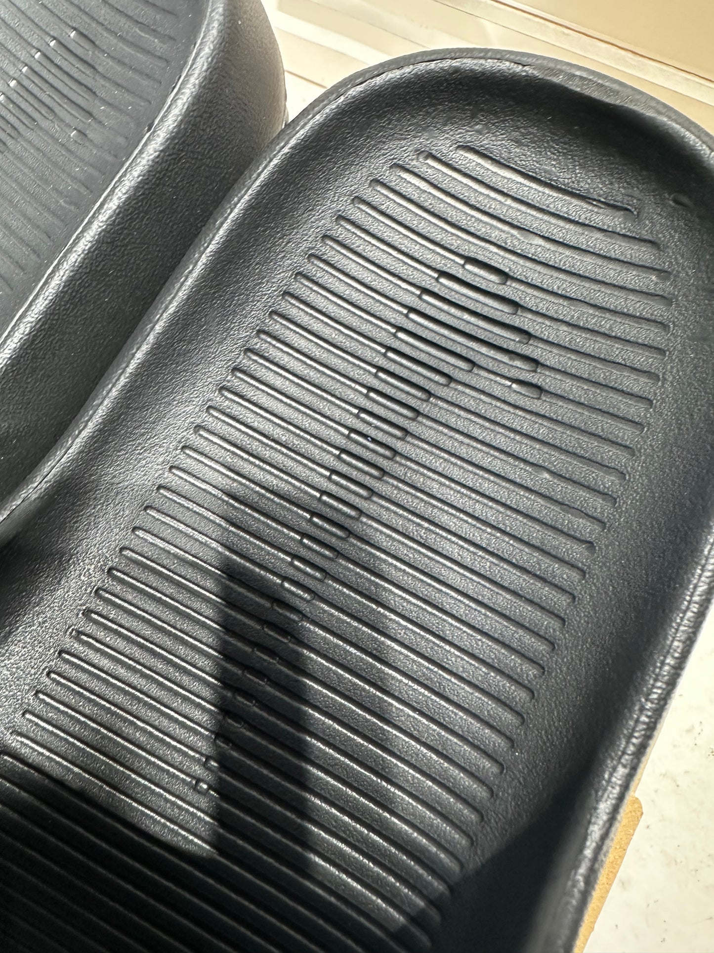 Calm Slide Black 1:1