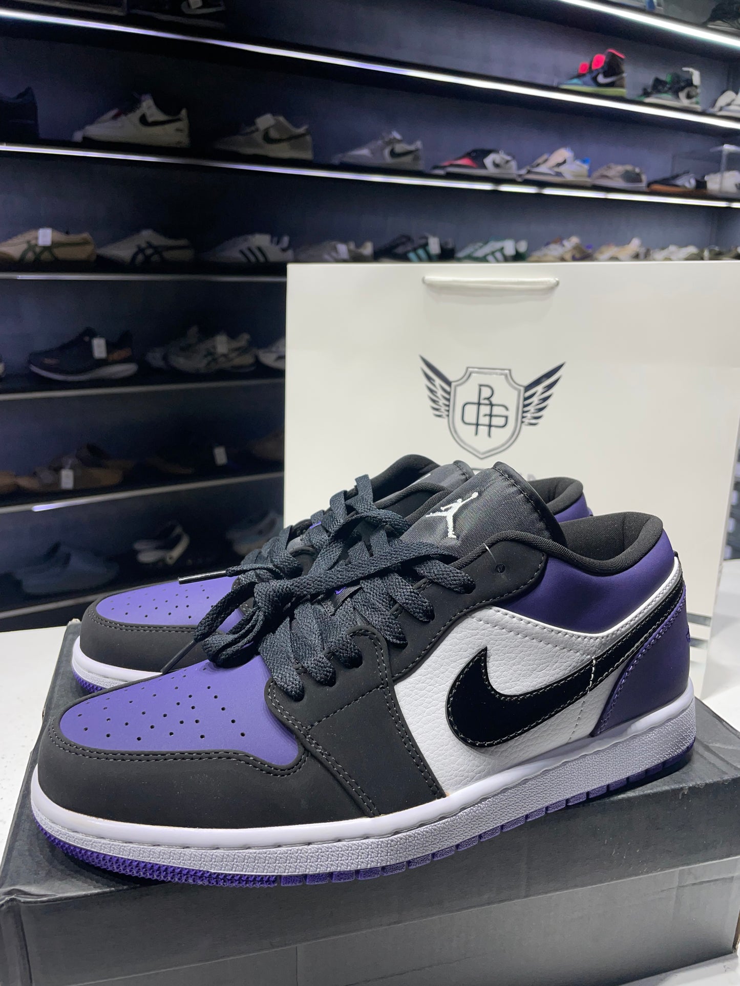 Jordan 1 Low Court Purple