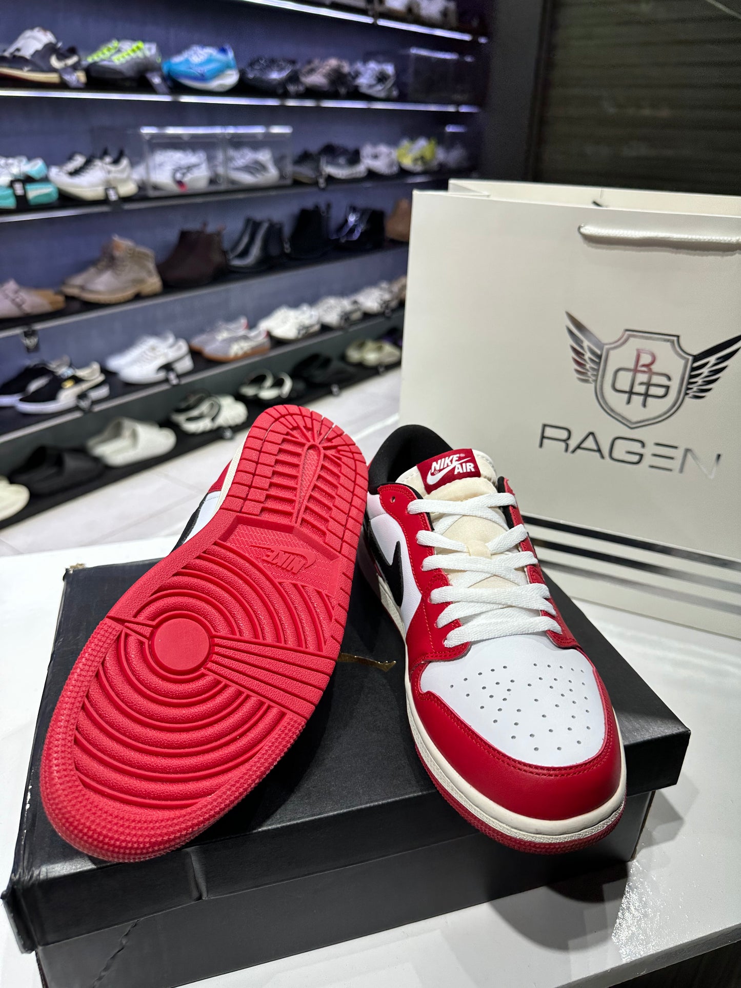 Air Jordan 1 Low Chicago