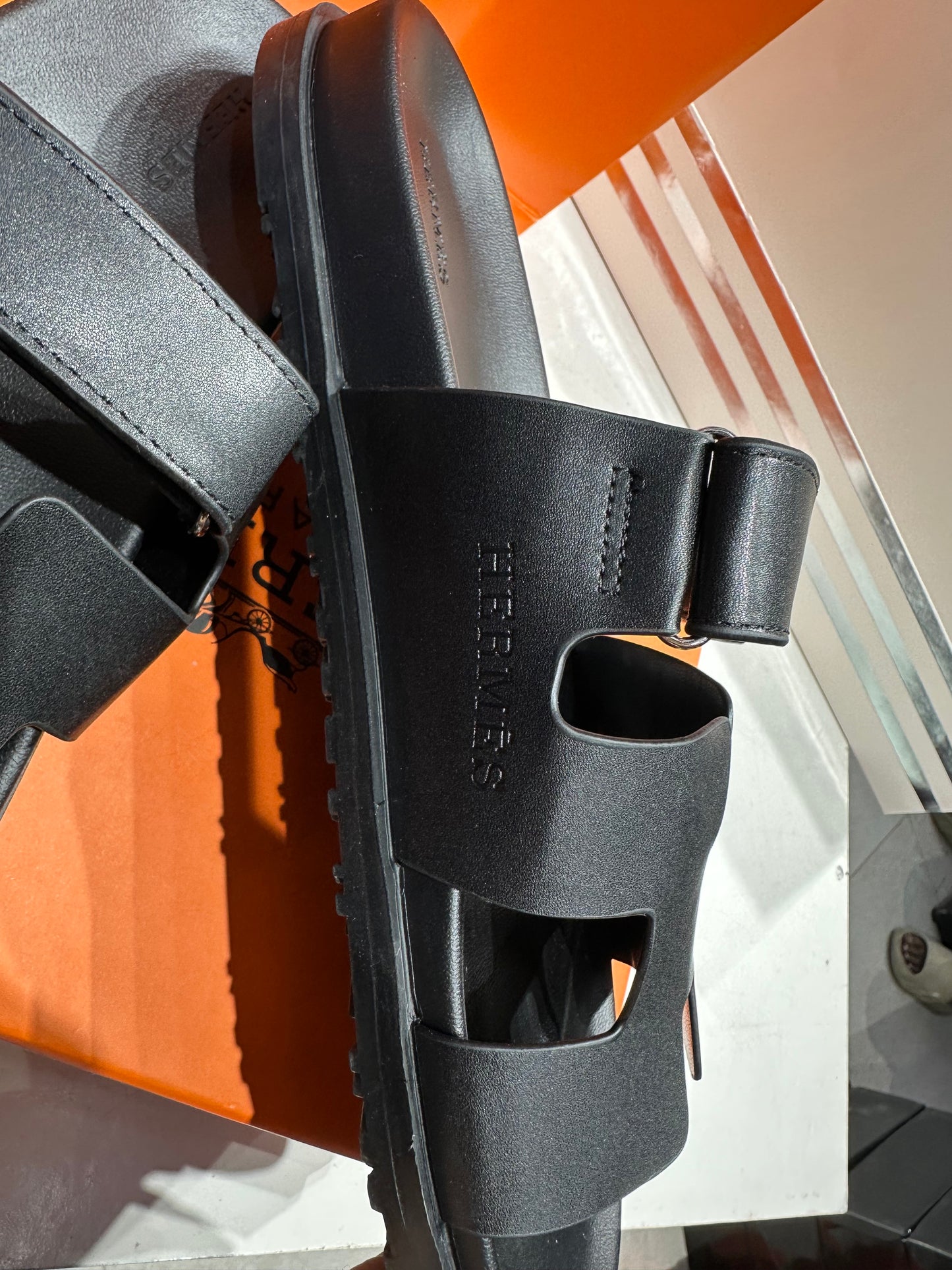 Hermes Chypre Sandal - Noir