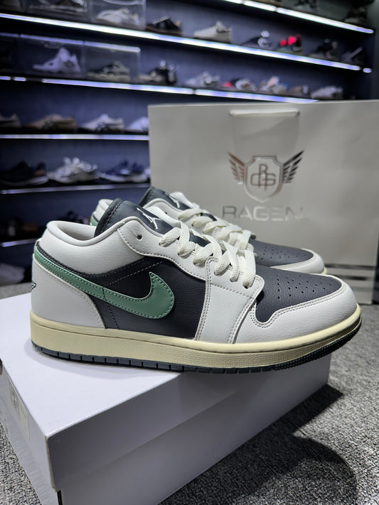 Aj 1 Low Jade Smoke