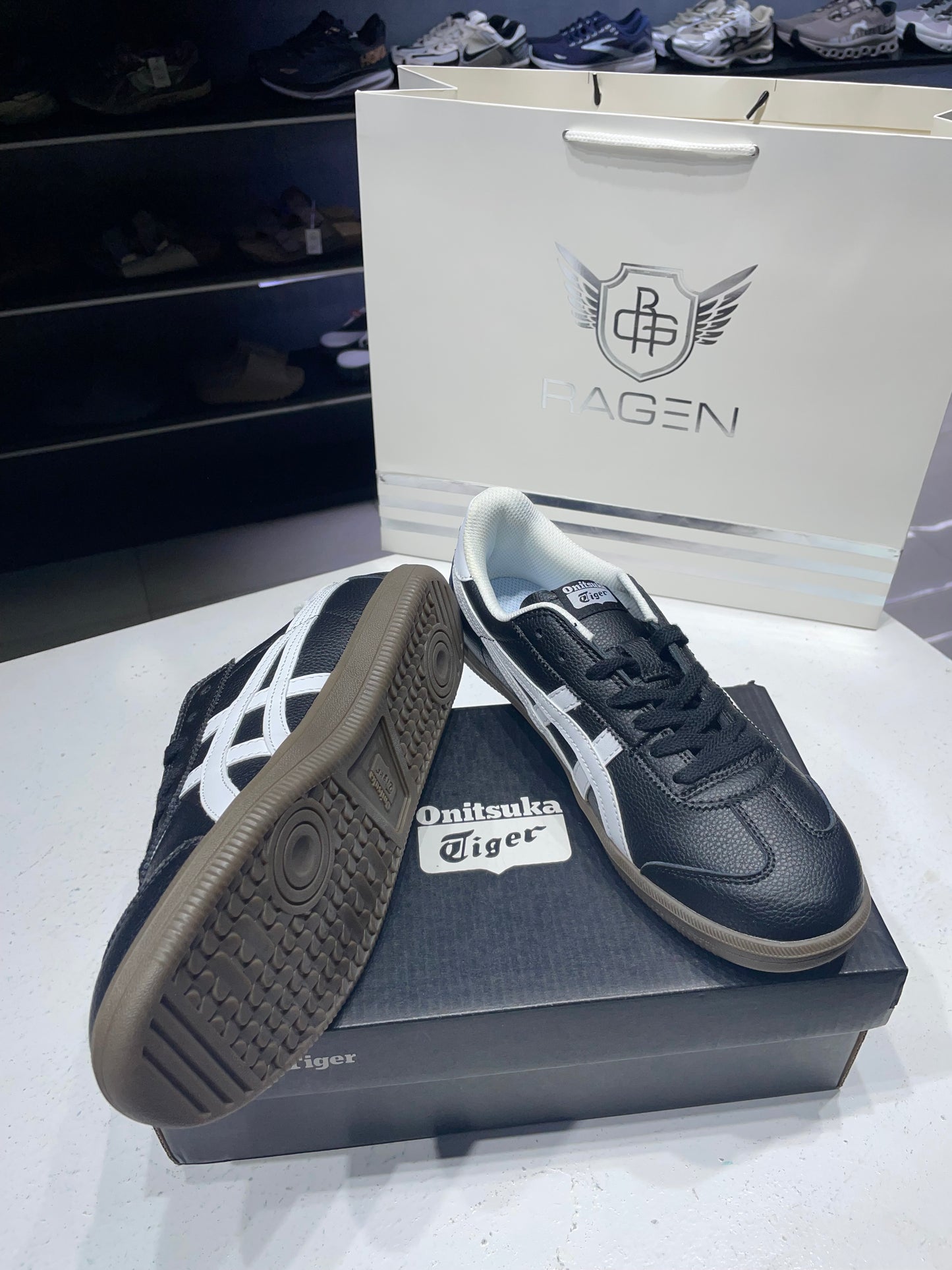 Onitsuka Tiger Tokuten Black/White