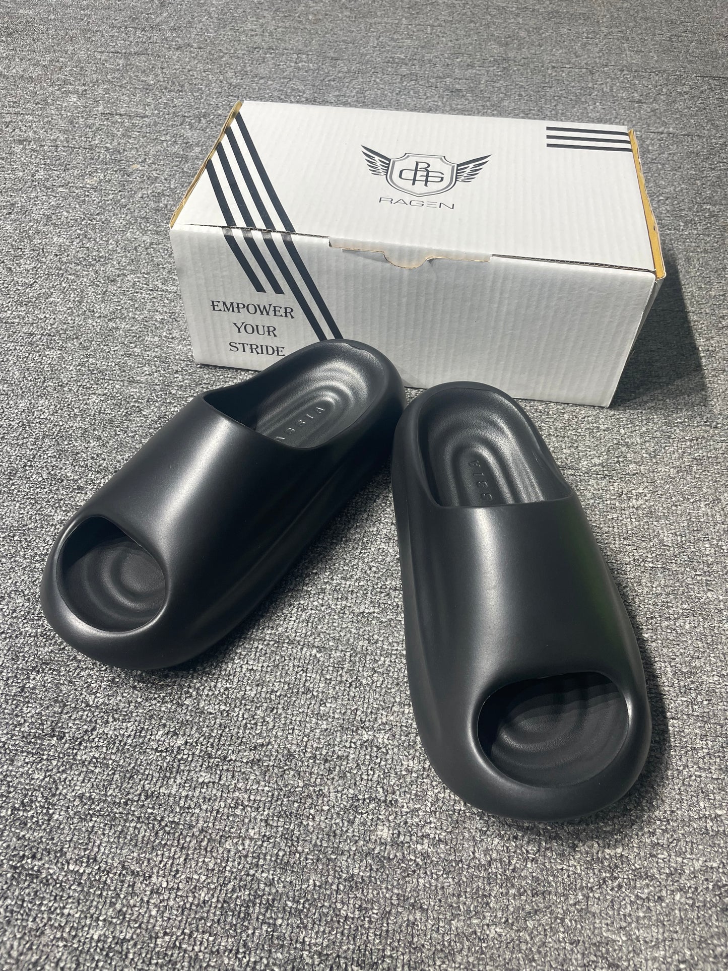 Yassia Cloud Black