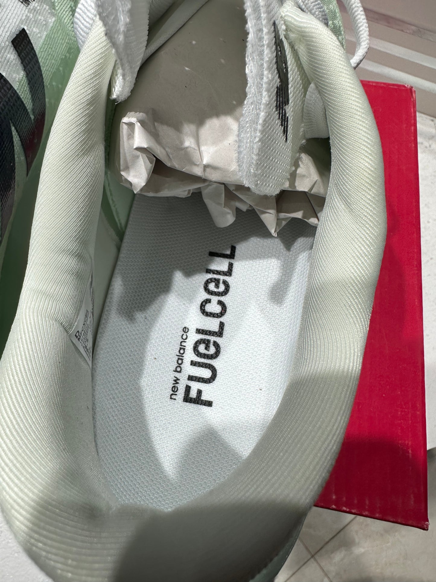 New Balance Rebel V4