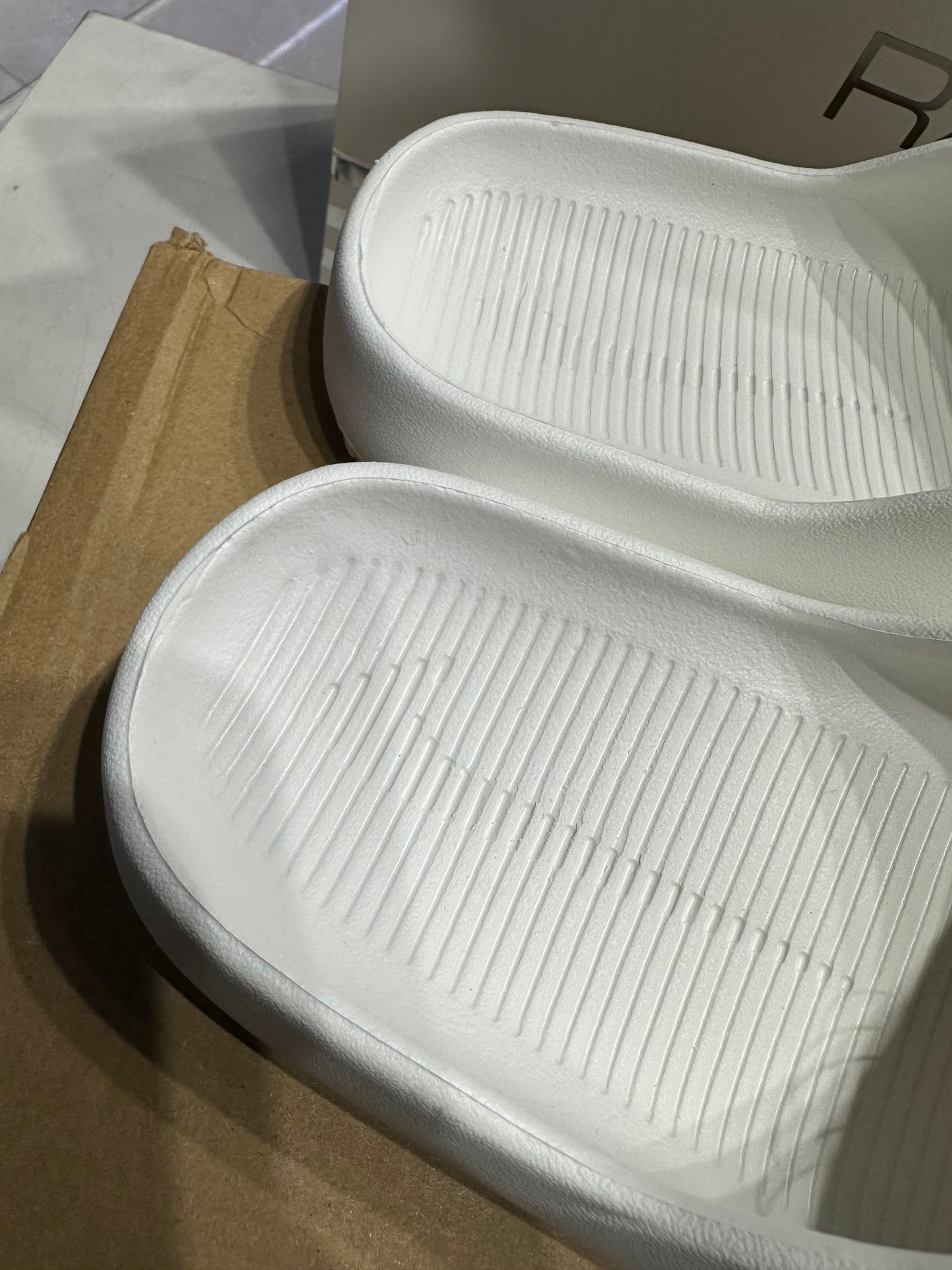 Calm Slide White (1:1 grade)