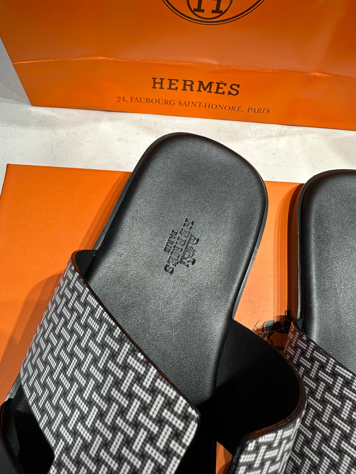 Hermes Izmir - Black Calf