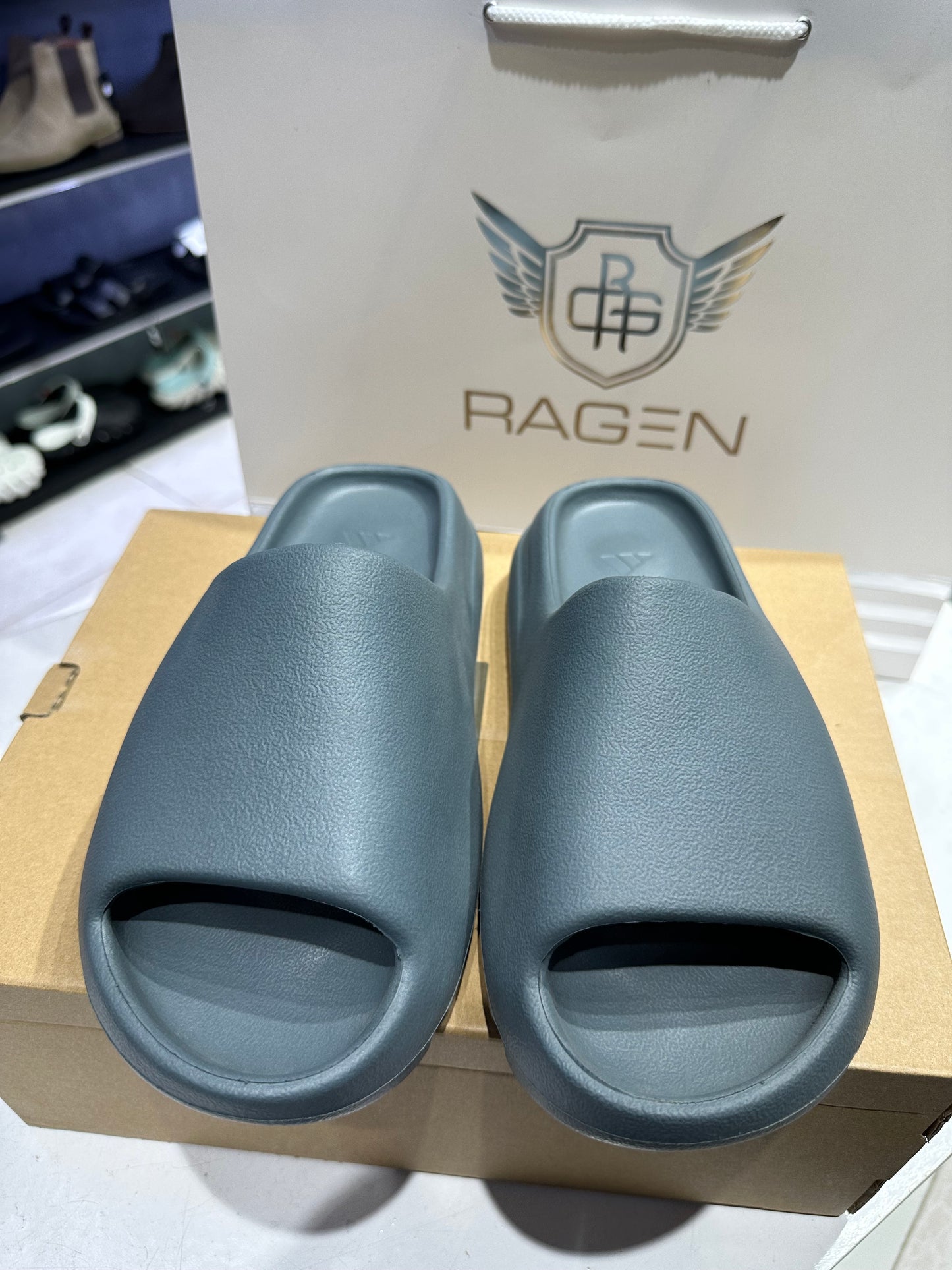 Yzy Slide Slate Grey
