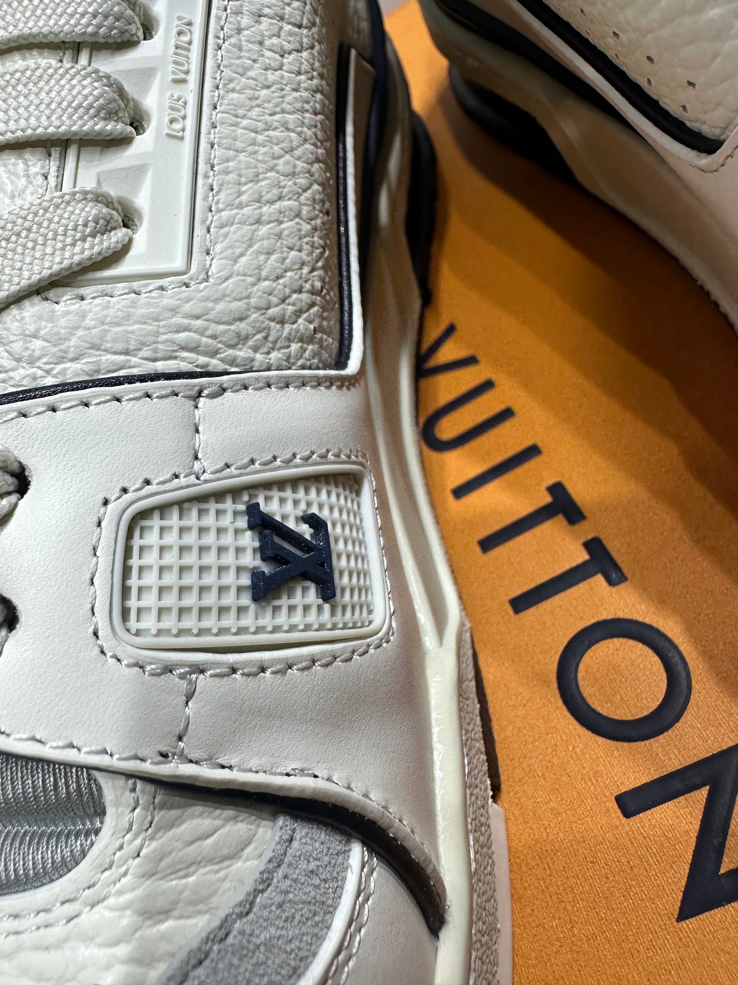 Louis Vuitton Trainer #54 Signature White Marine