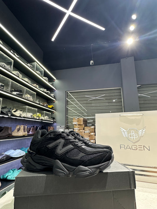New Balance 9060 Triple Black