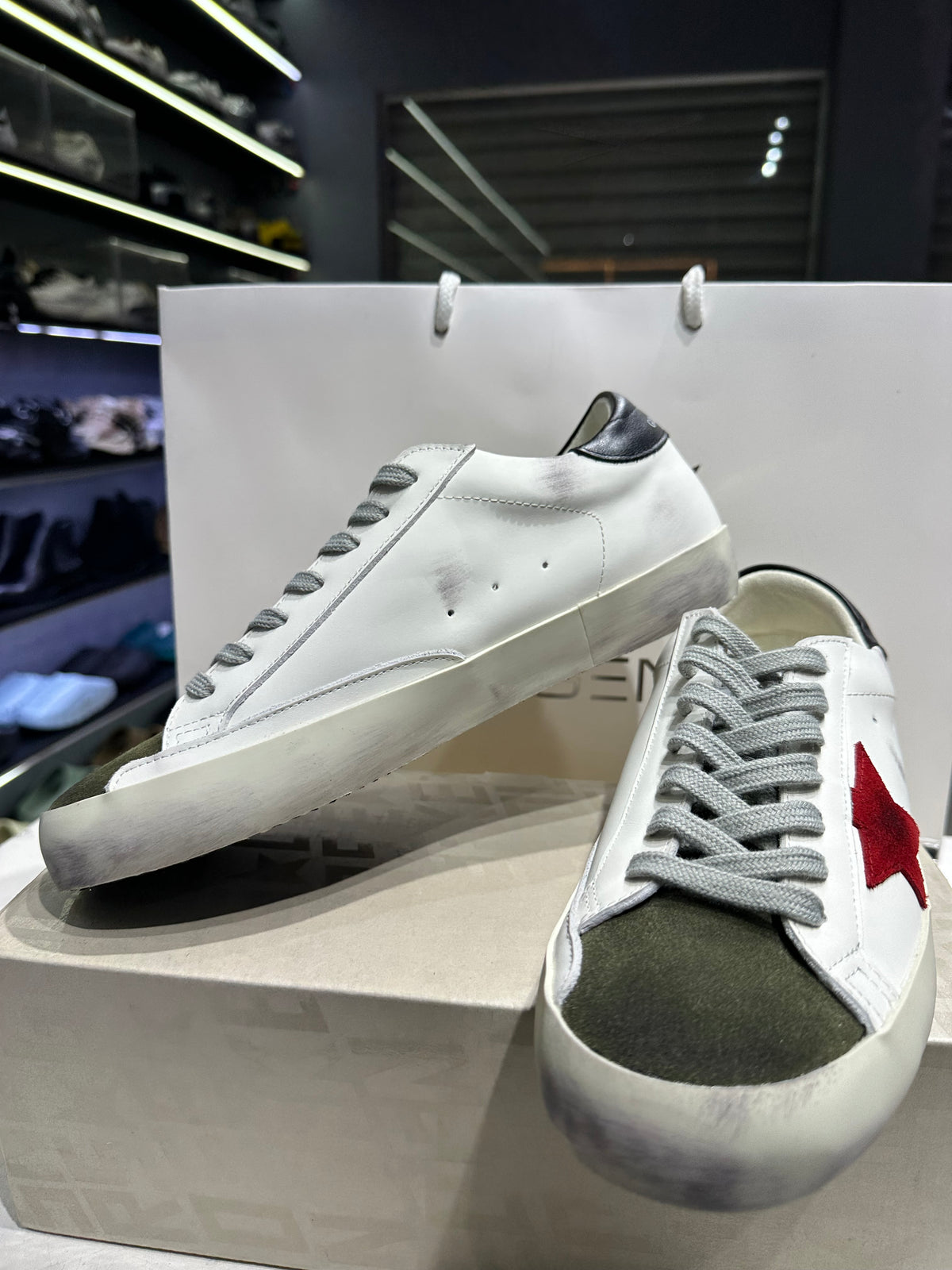 Golden Goose Rouge Vanguard