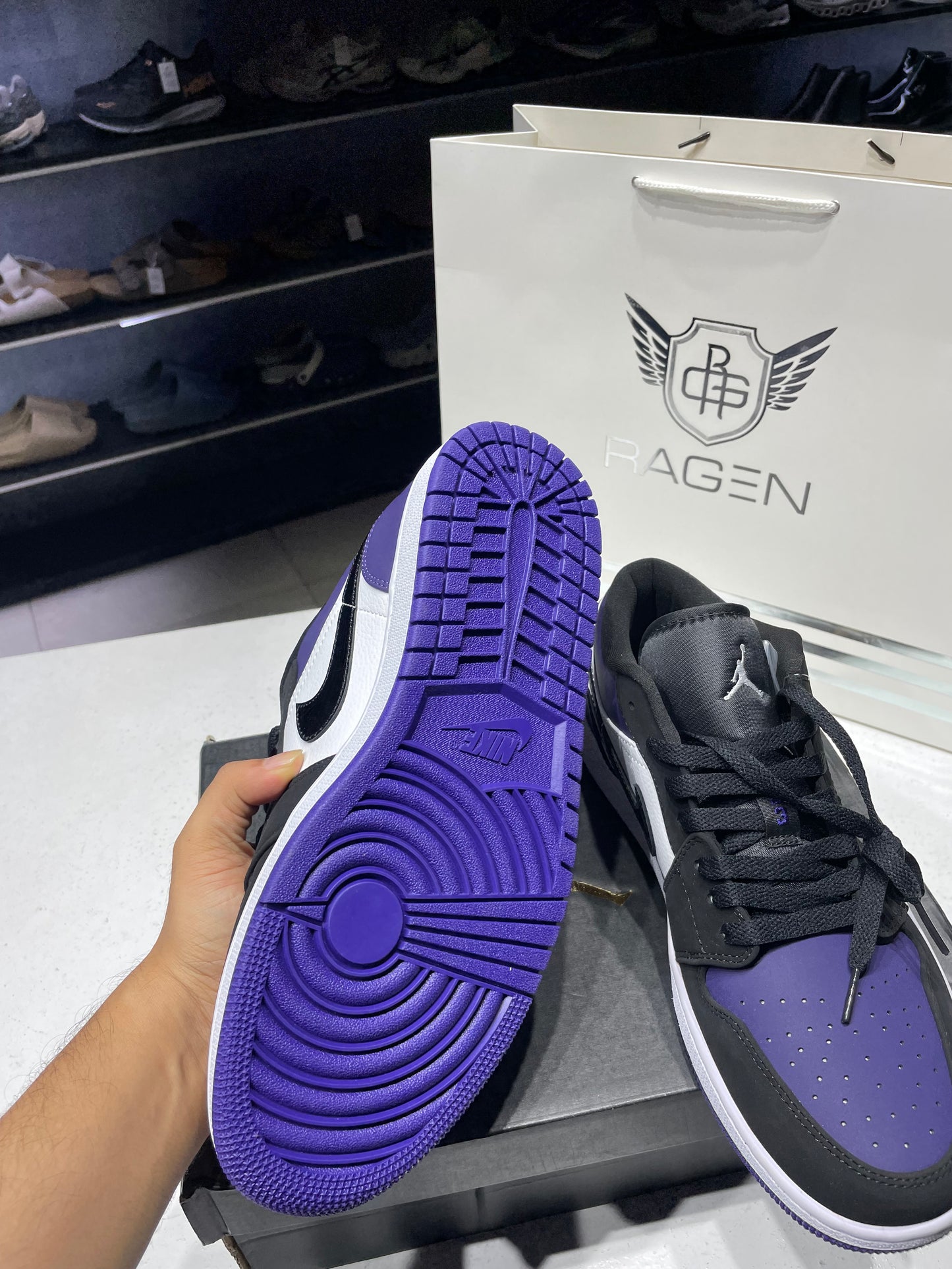 Jordan 1 Low Court Purple