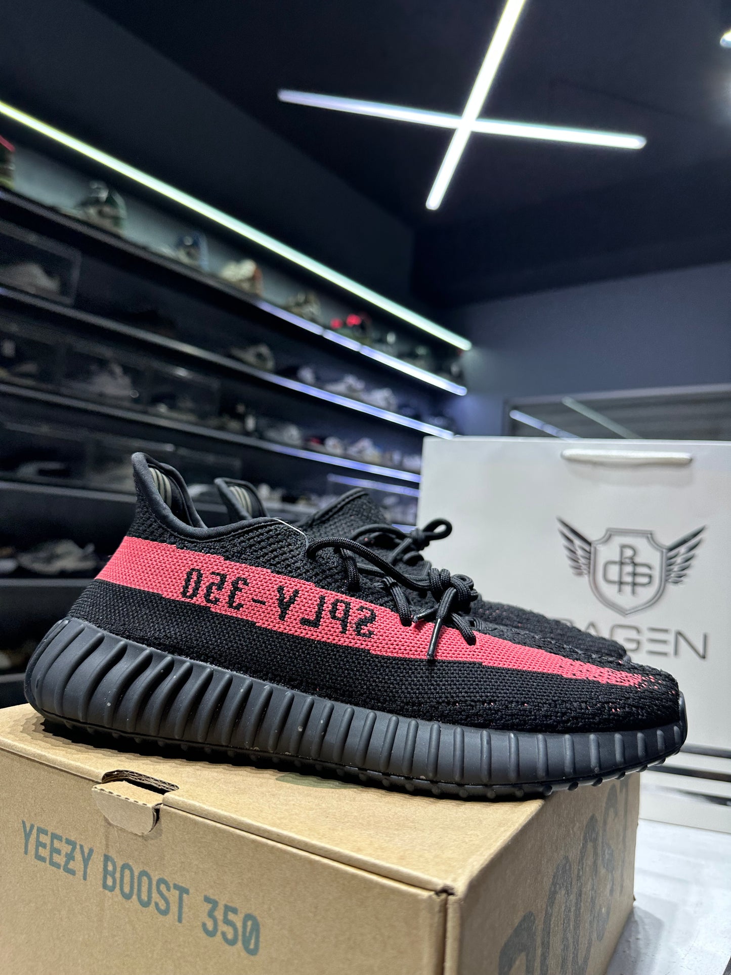 Yezzy Boost 350 Core Black Red