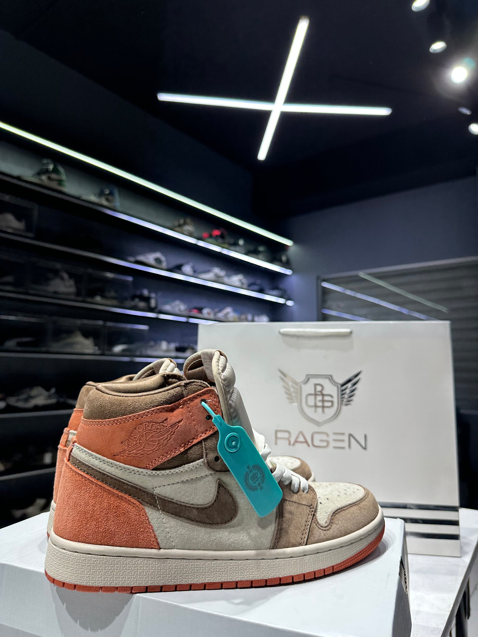 Clothes Most Popular Jordan Sneakers Casual Fashion Nike Air Jordan Mid  Milan Air Jordan Dusted Clay