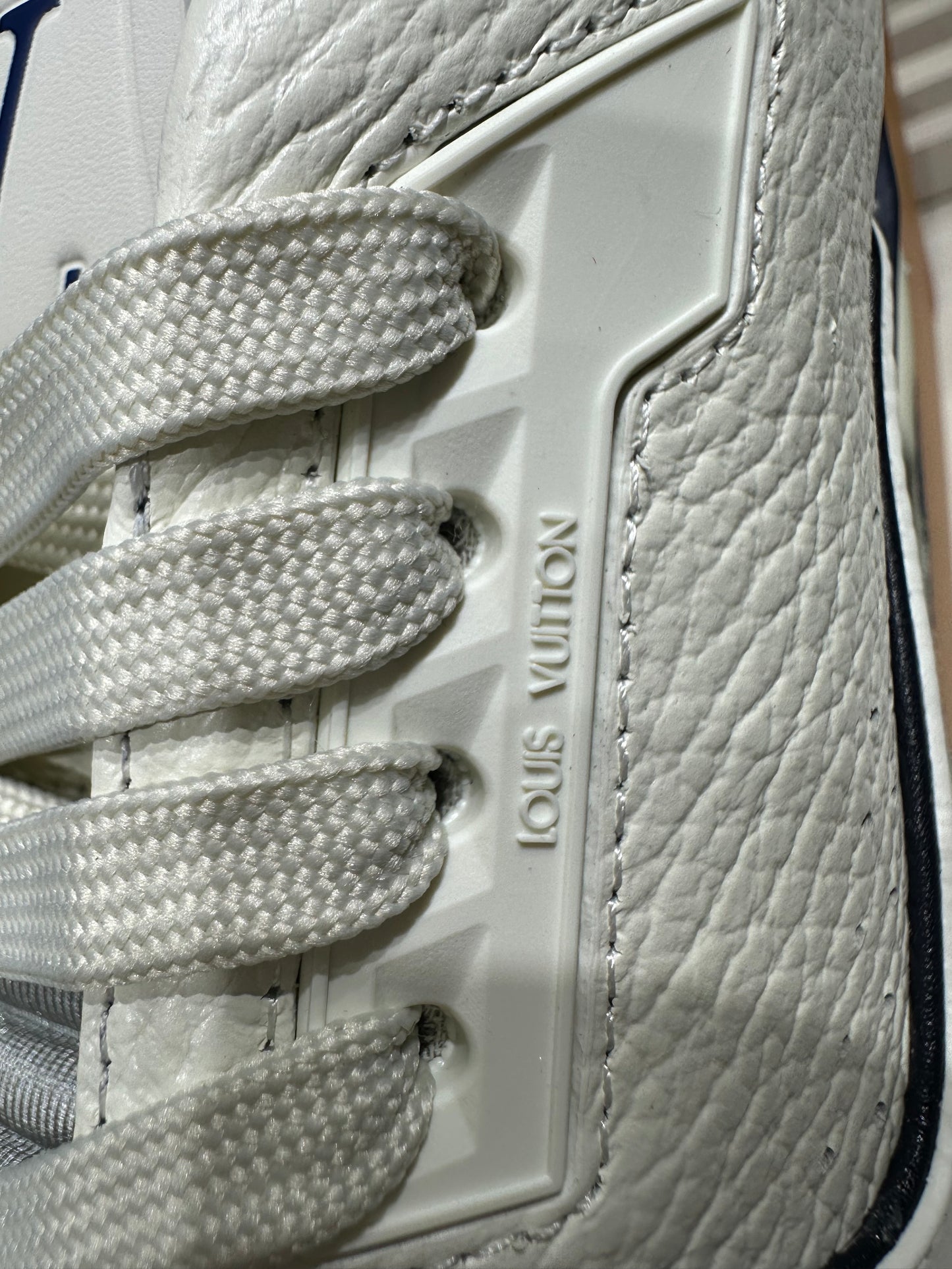 Louis Vuitton Trainer #54 Signature White Marine