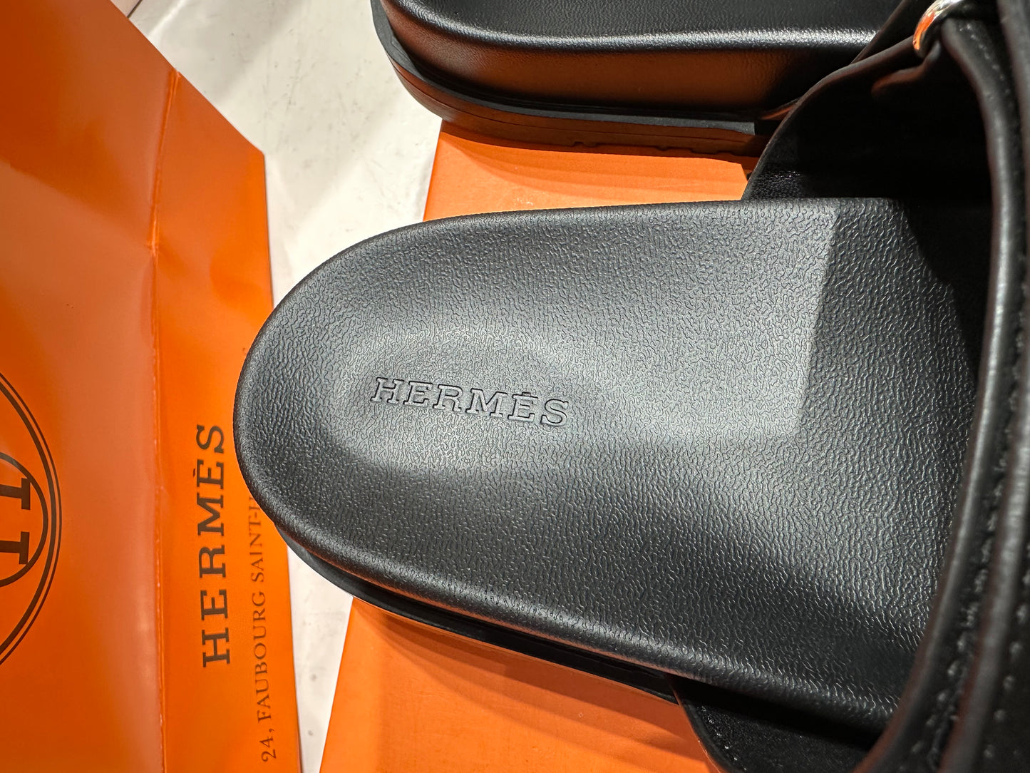 Hermes Chypre Sandal - Noir