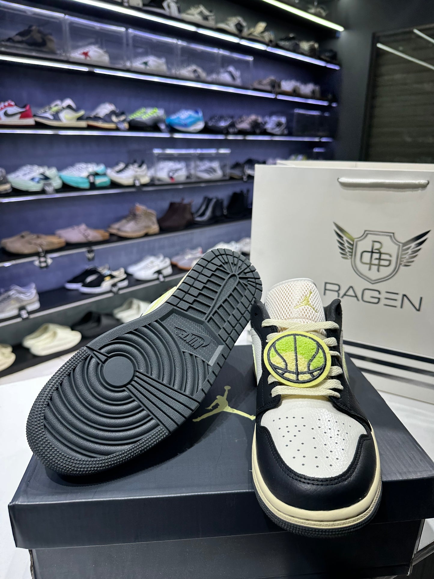 Air Jordan 1 Low Fall league