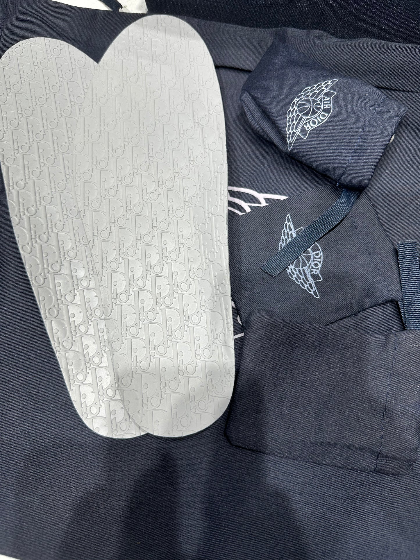 Jordan 1 Retro High Dior