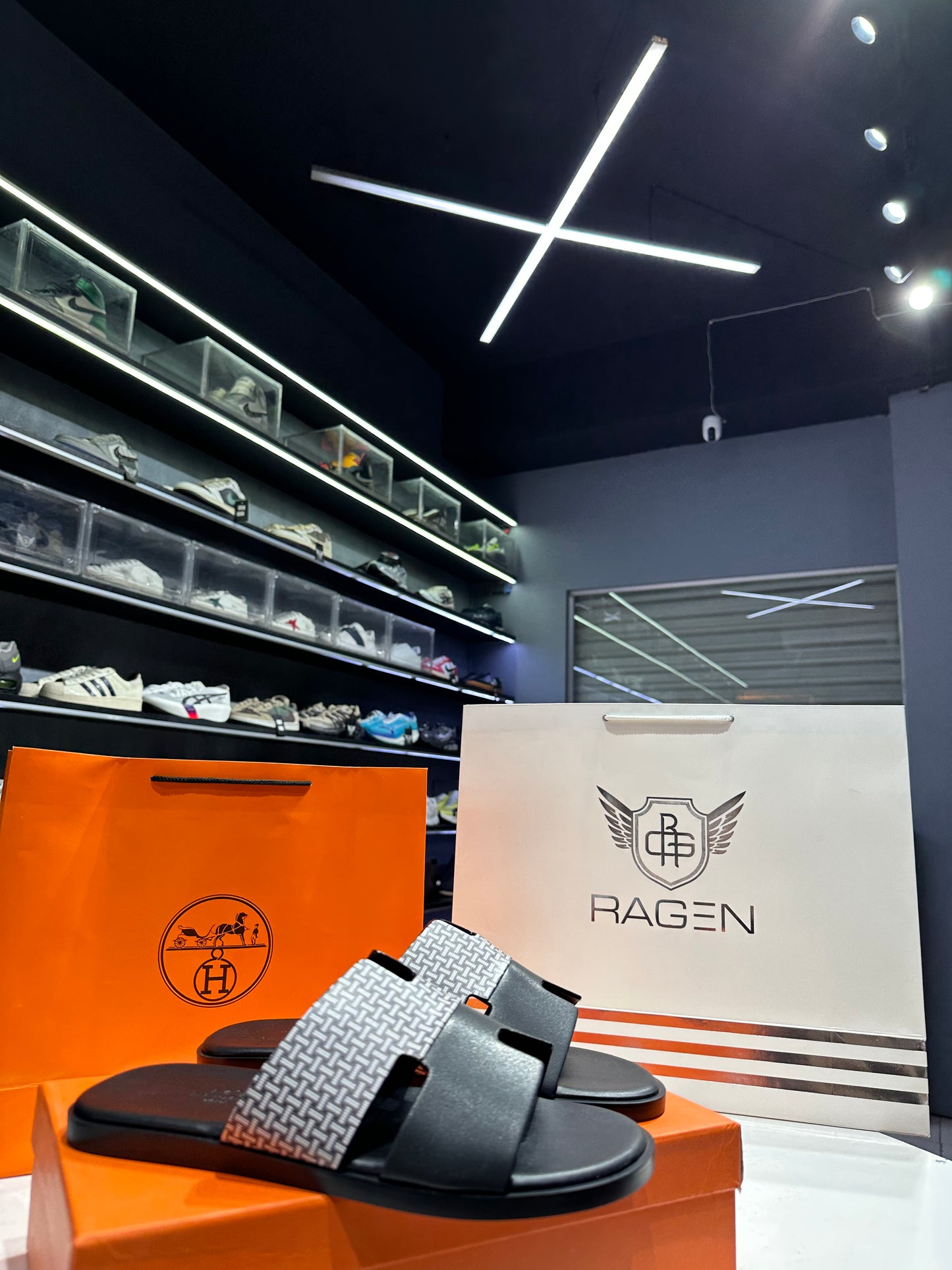 Hermes Izmir - Black Calf