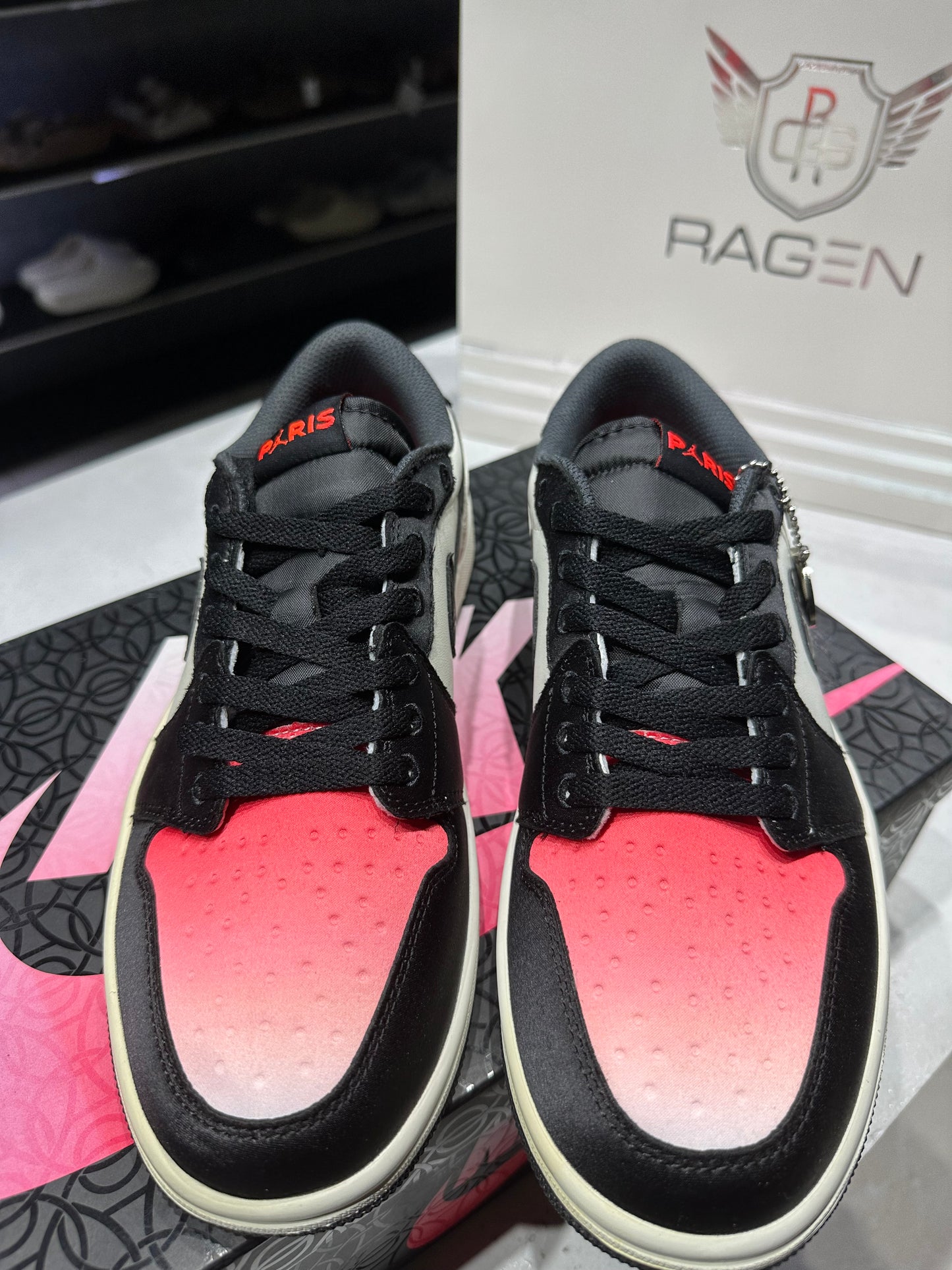 Jordan 1 Retro low PSG Paris Saint Germain