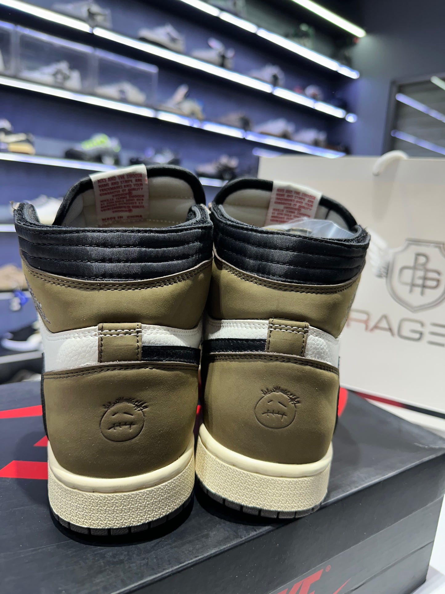 Aj 1 High Travis Scott Reverse Mocha (Oem Grade)