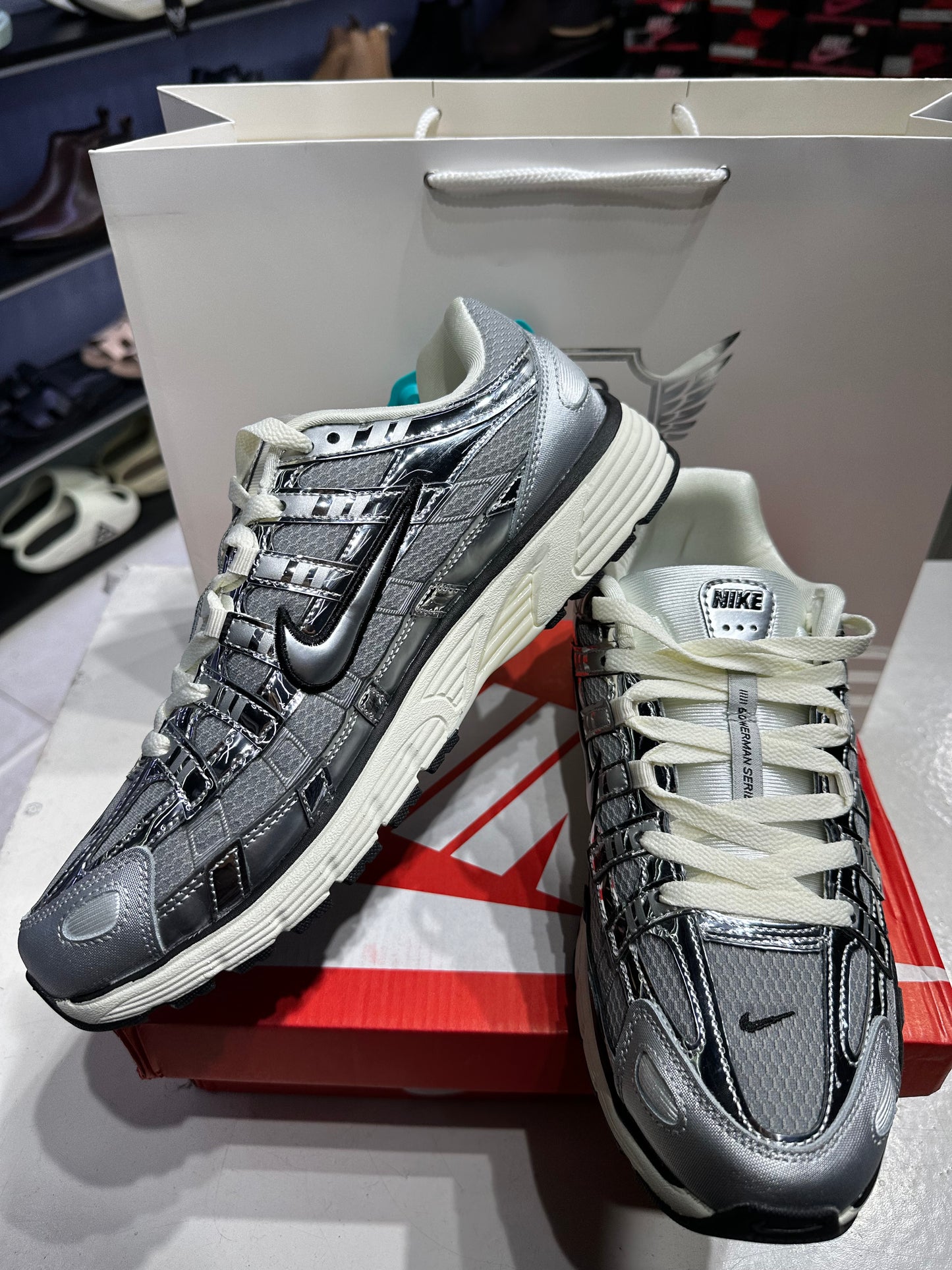 Nike P-6000 Metalic Silver