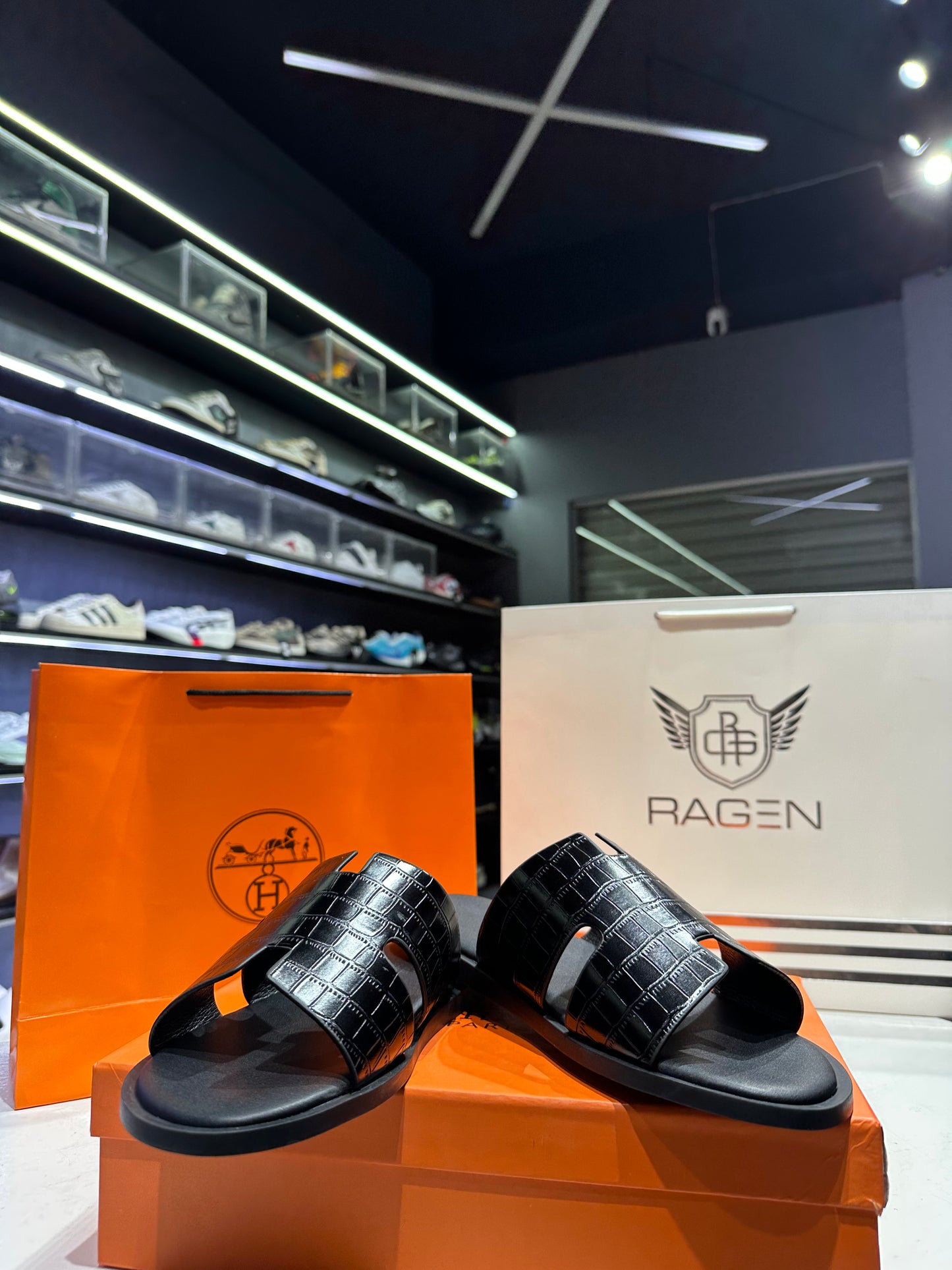 Hermes Izmir - crocodile Black