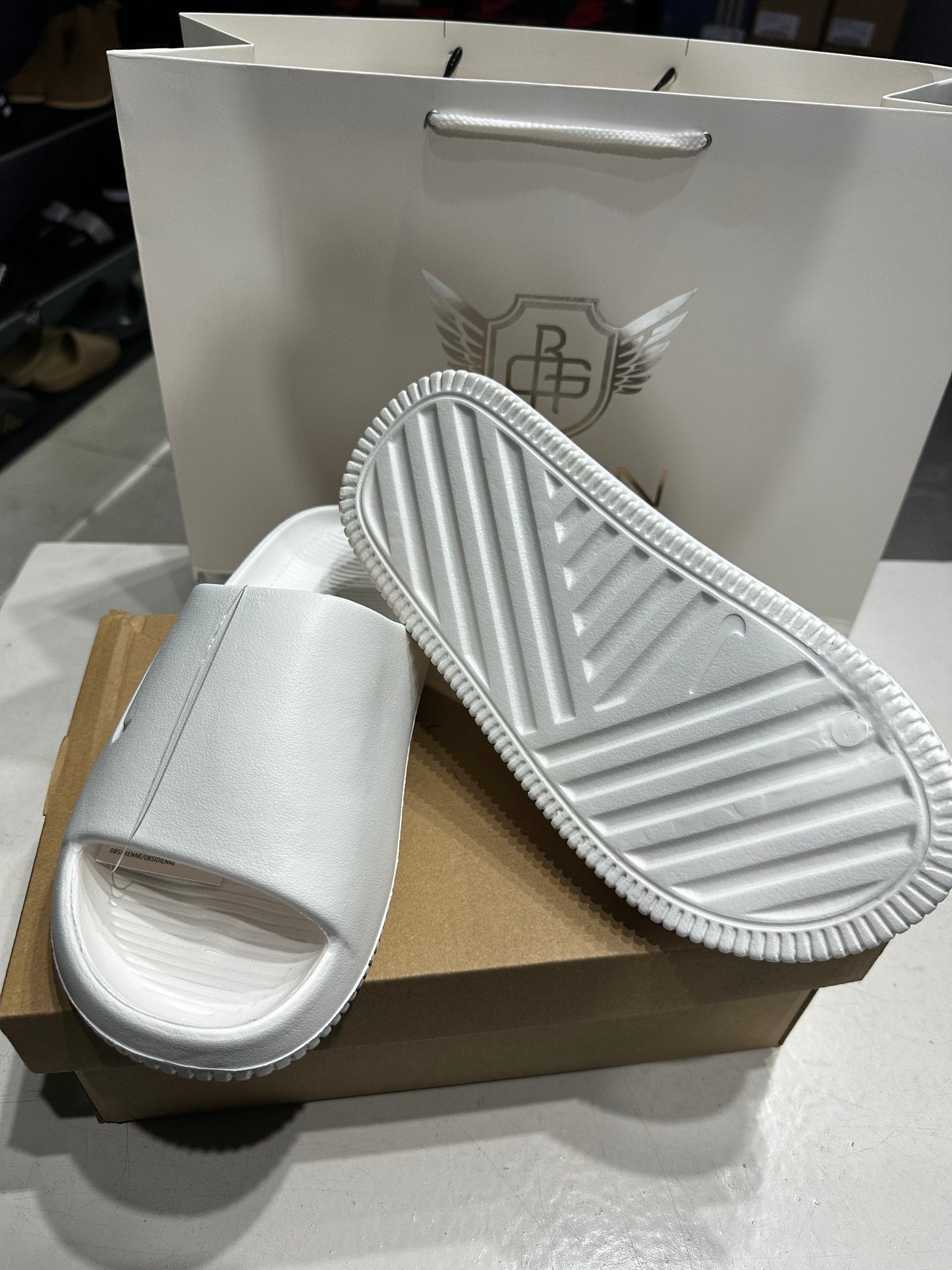 Calm Slide White (1:1 grade)