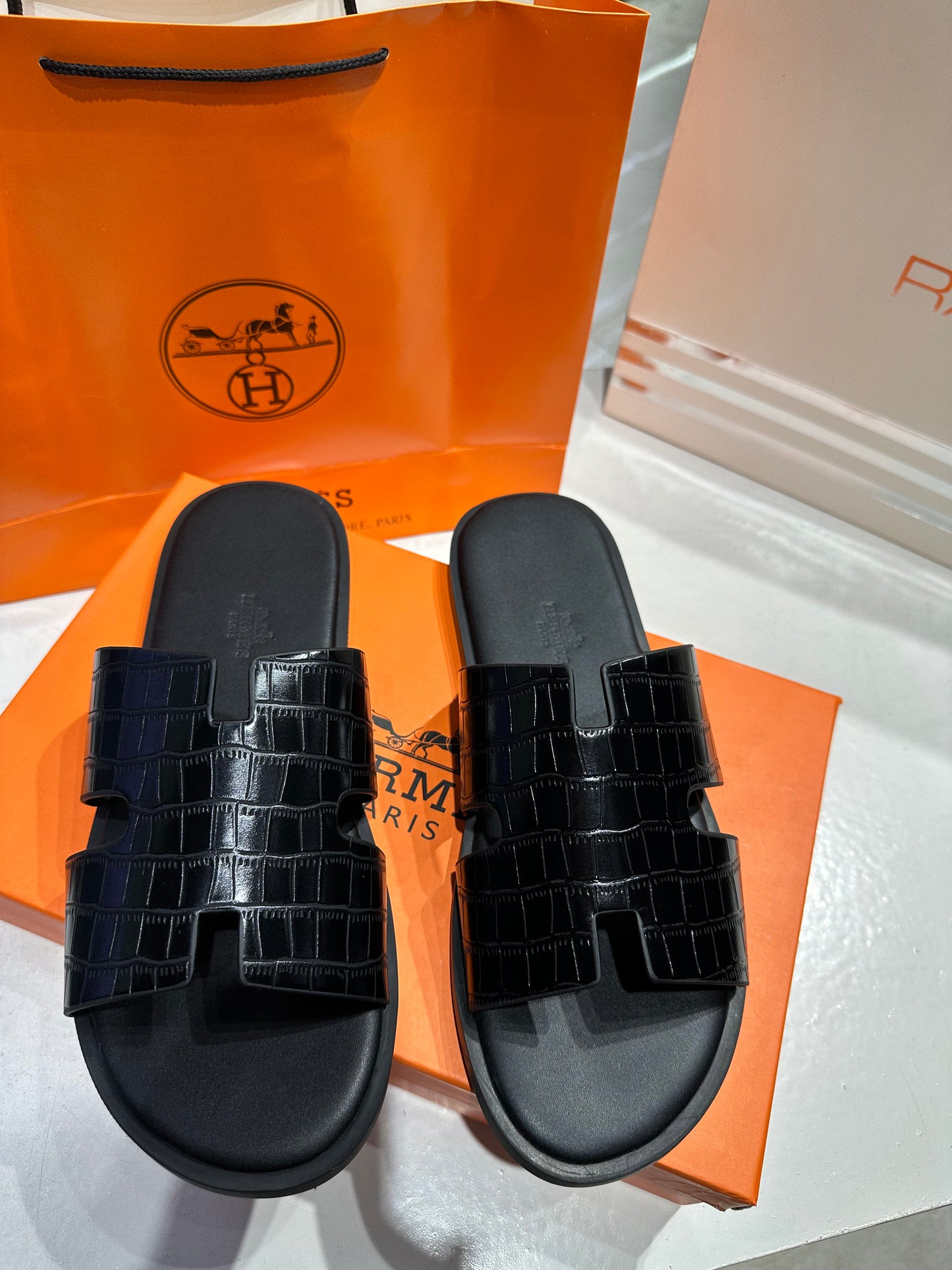 Hermes Izmir - crocodile Black