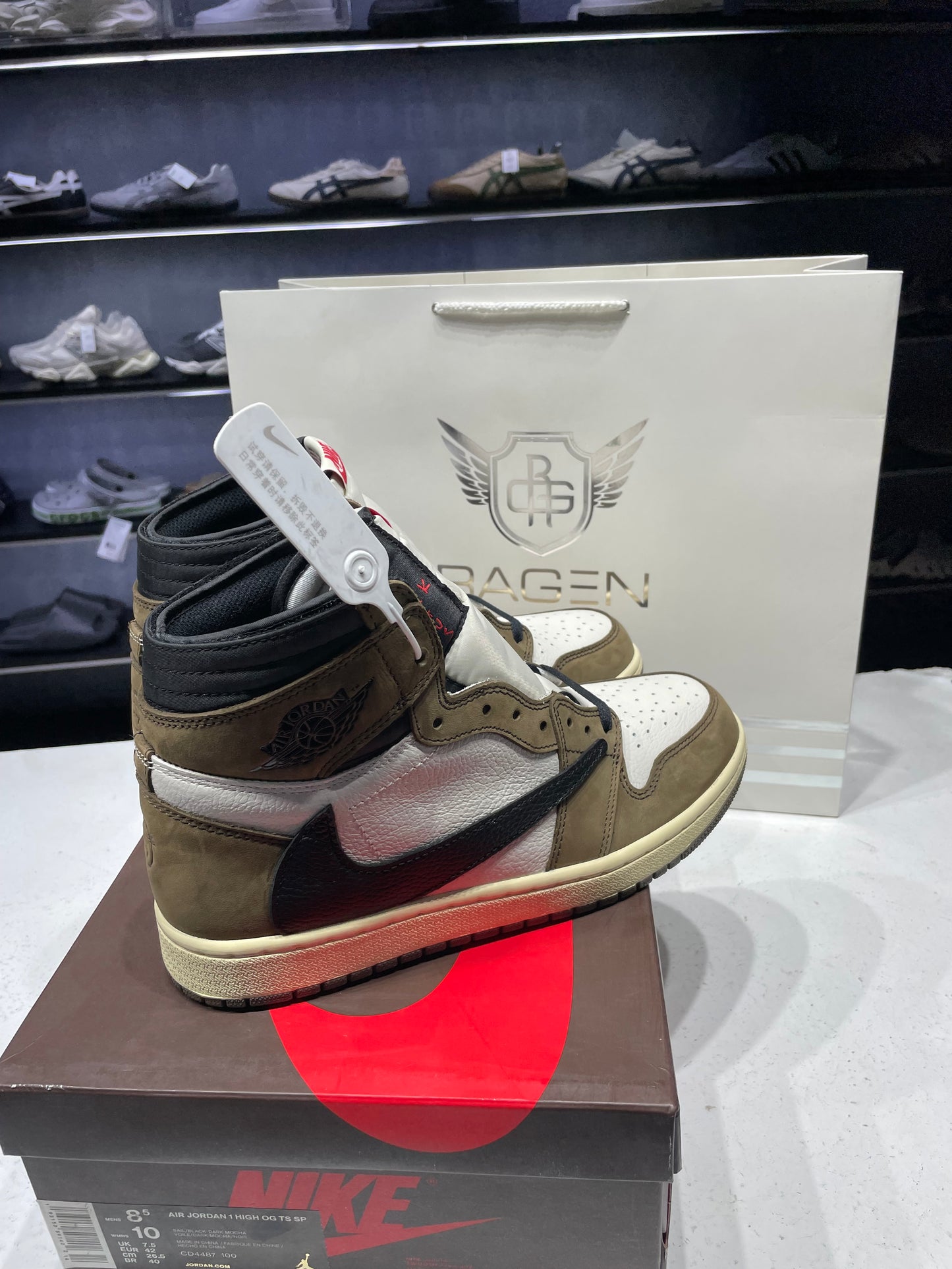 Jordan 1 Retro High Travis Scott mocha