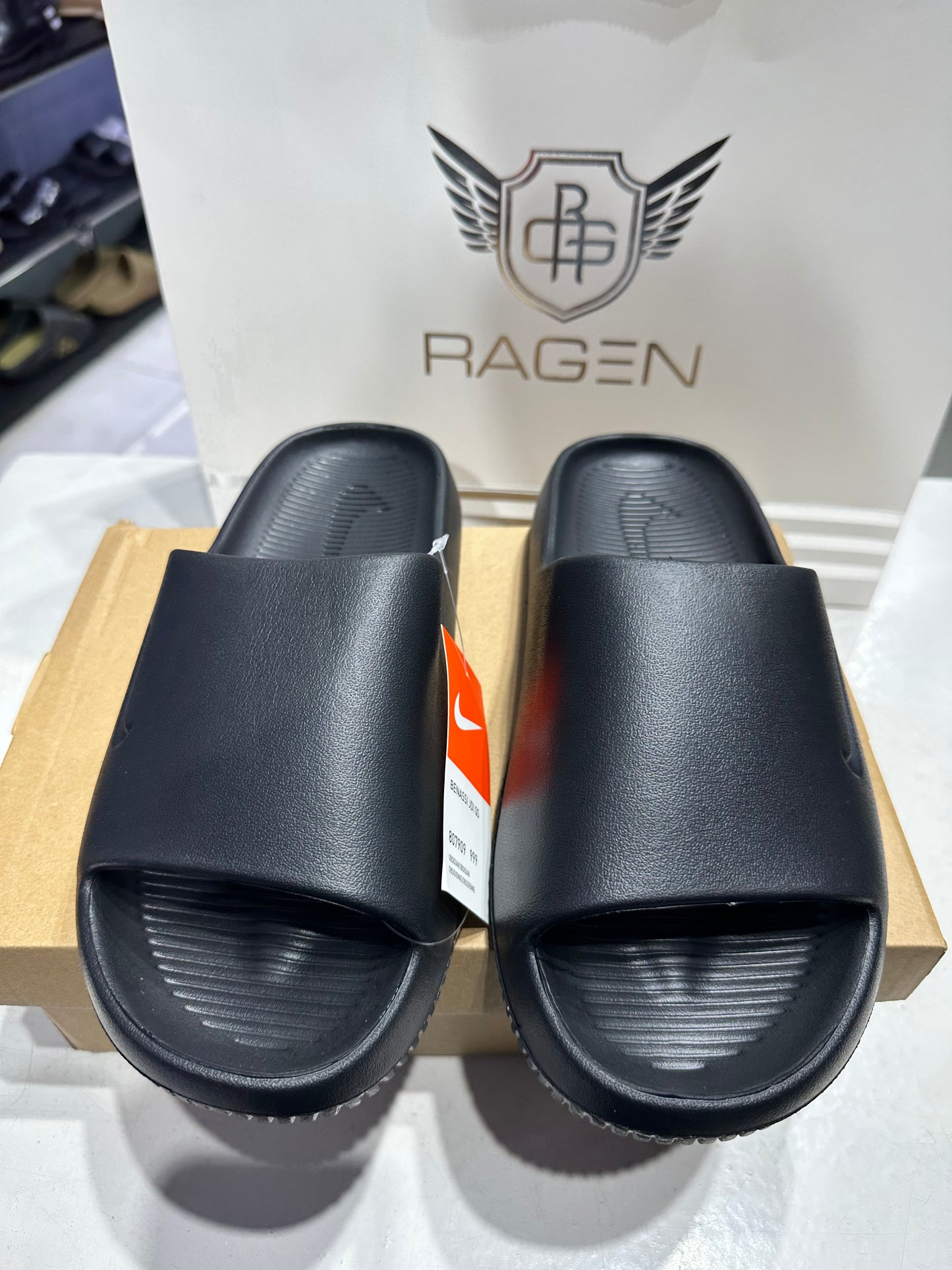 Calm Slide Black 1:1