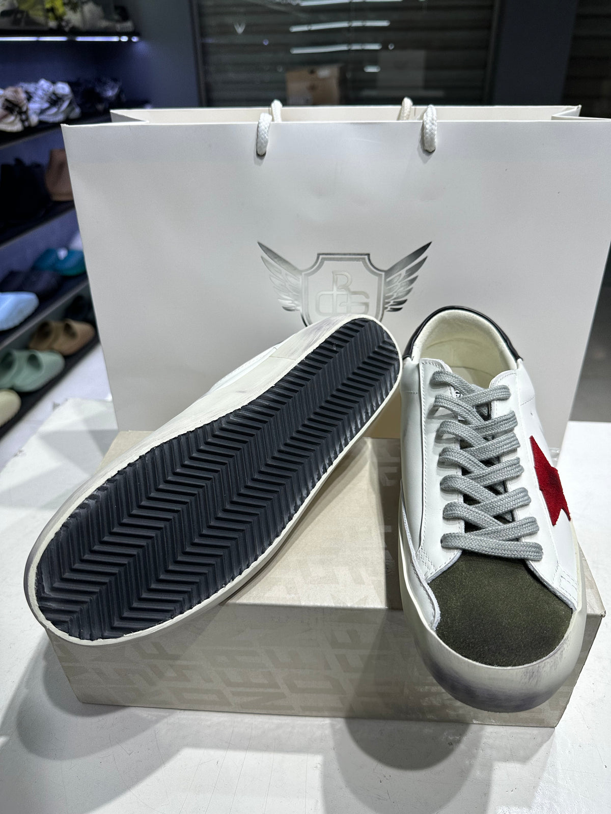 Golden Goose Rouge Vanguard