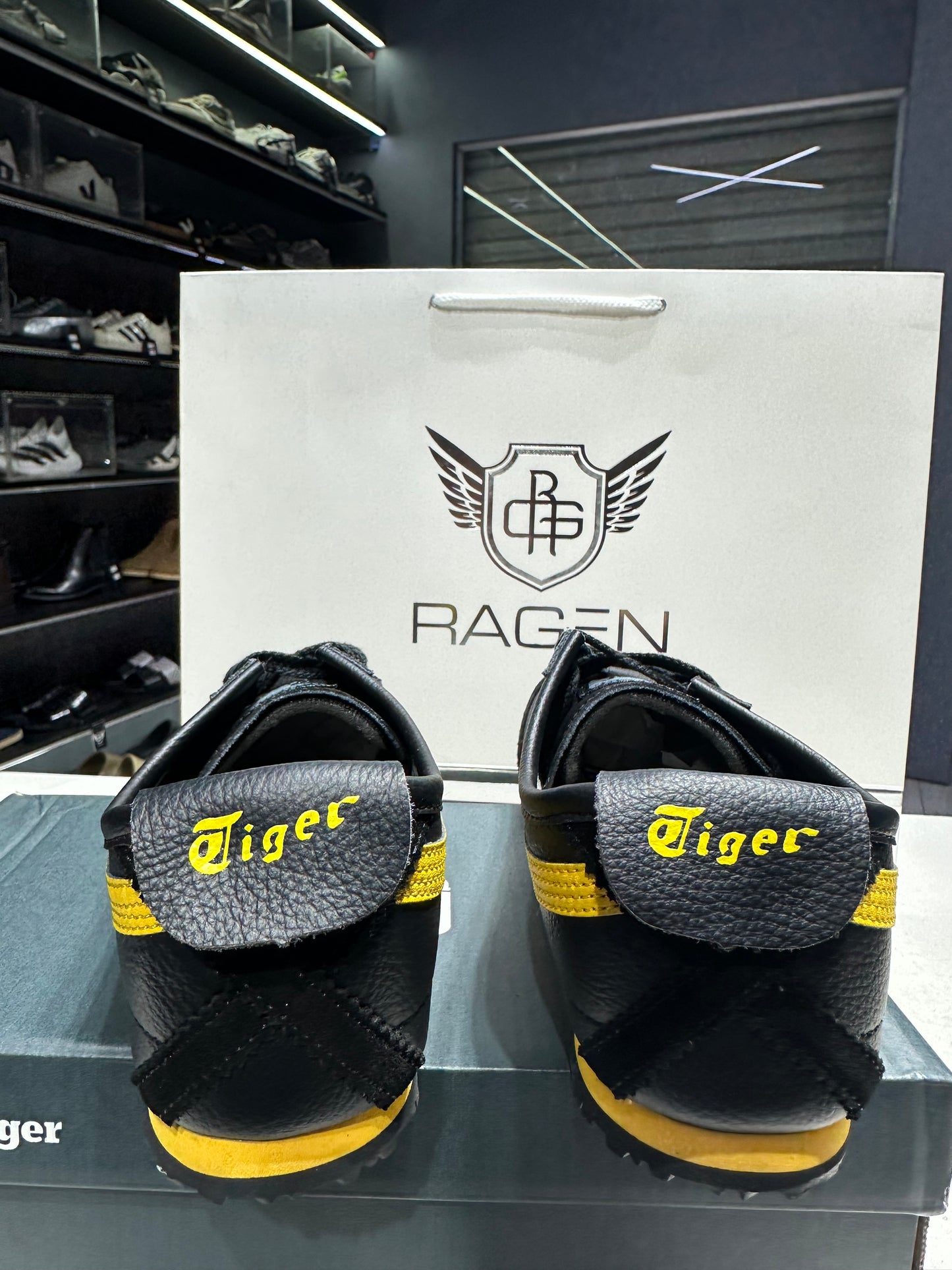 Onitsuka Tiger Mexico 66 Black/Yellow