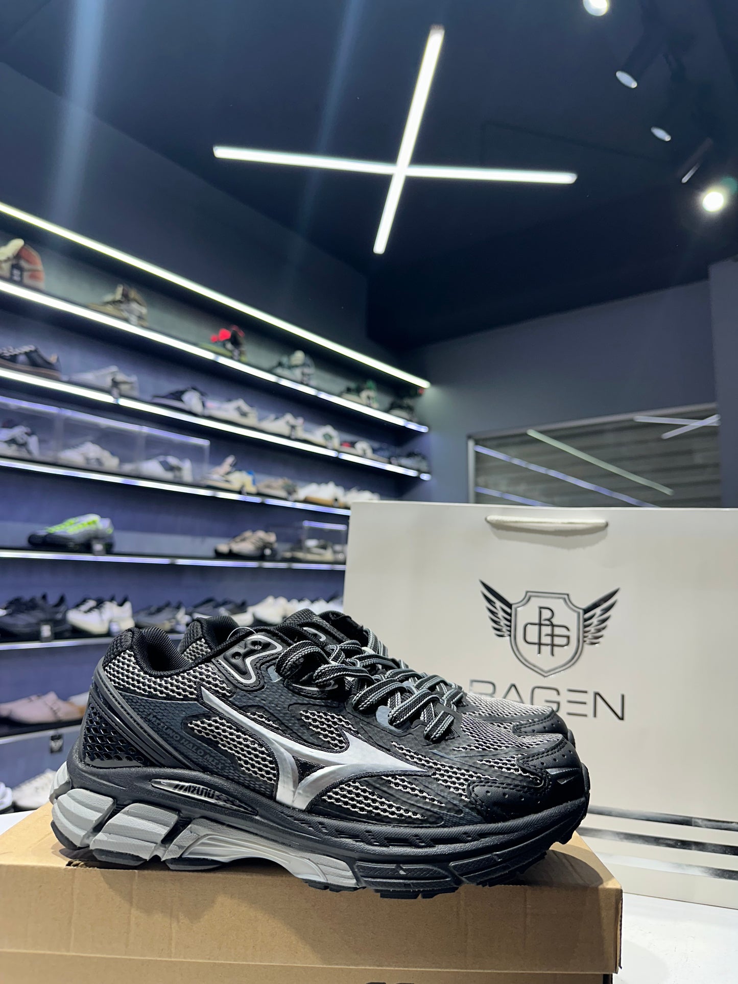 Mizuno Halo Mix ‘Black Silver’