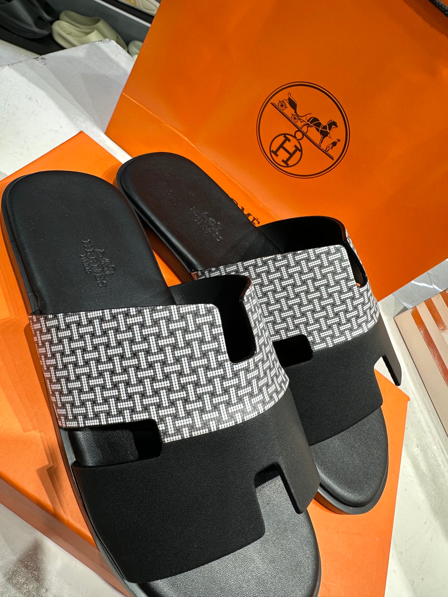 Hermes Izmir - Black Calf