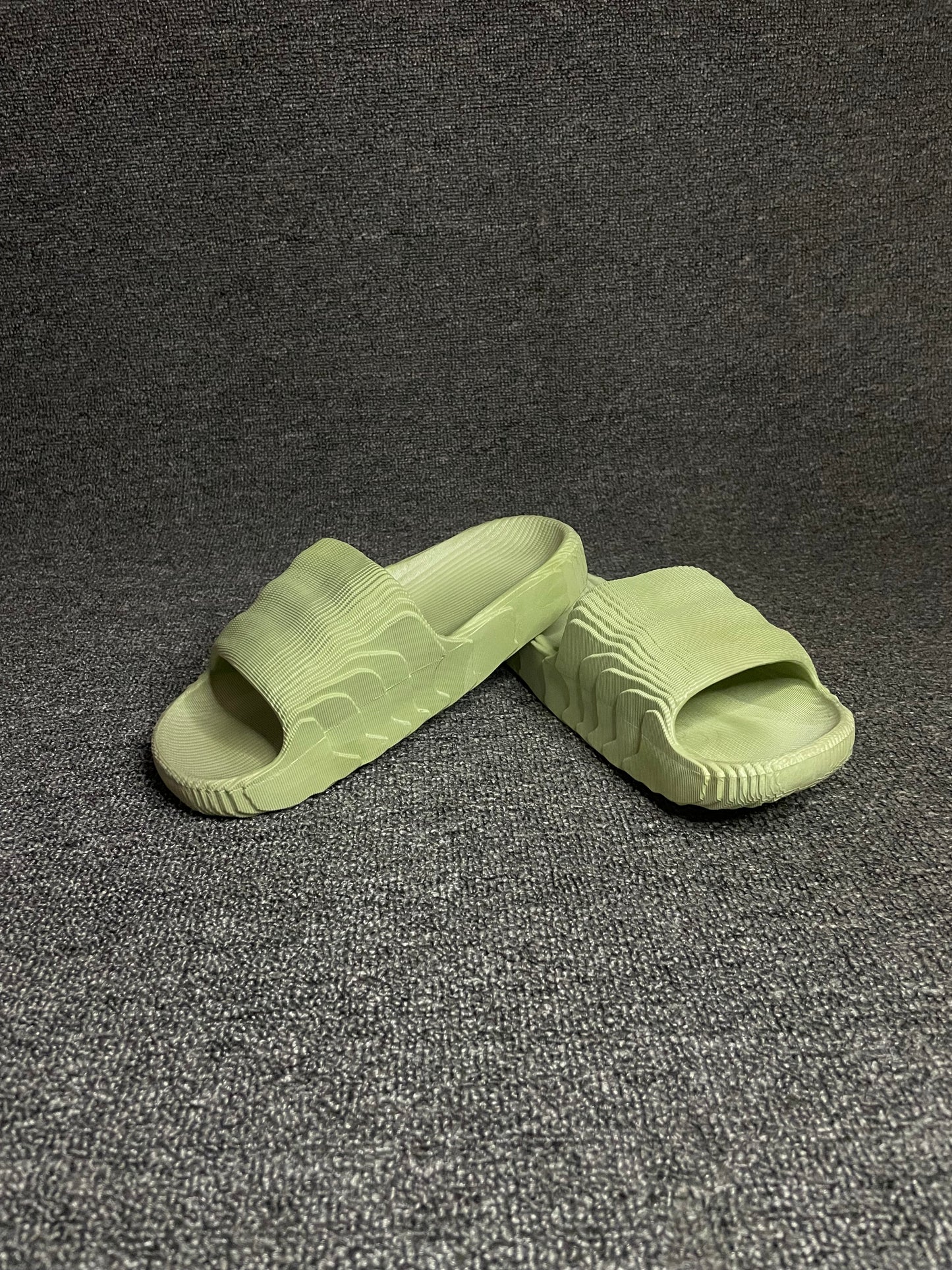 Adilette slides Olive