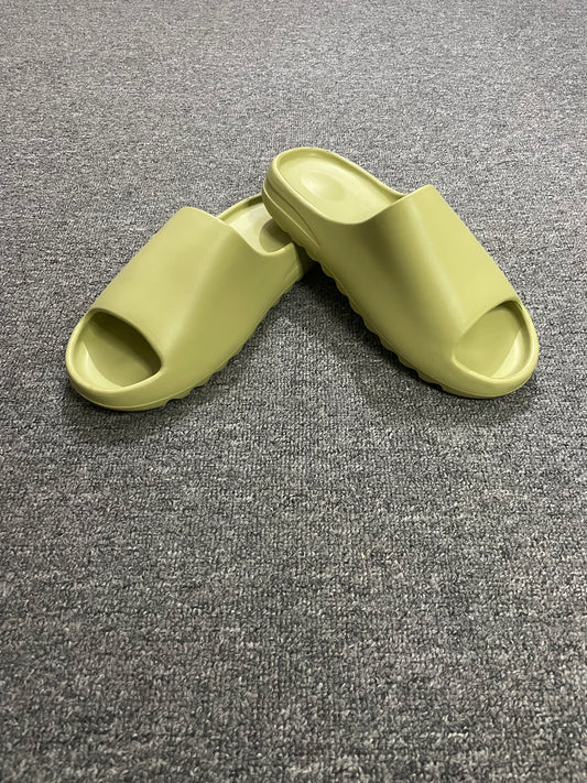 yezzy slides Olive