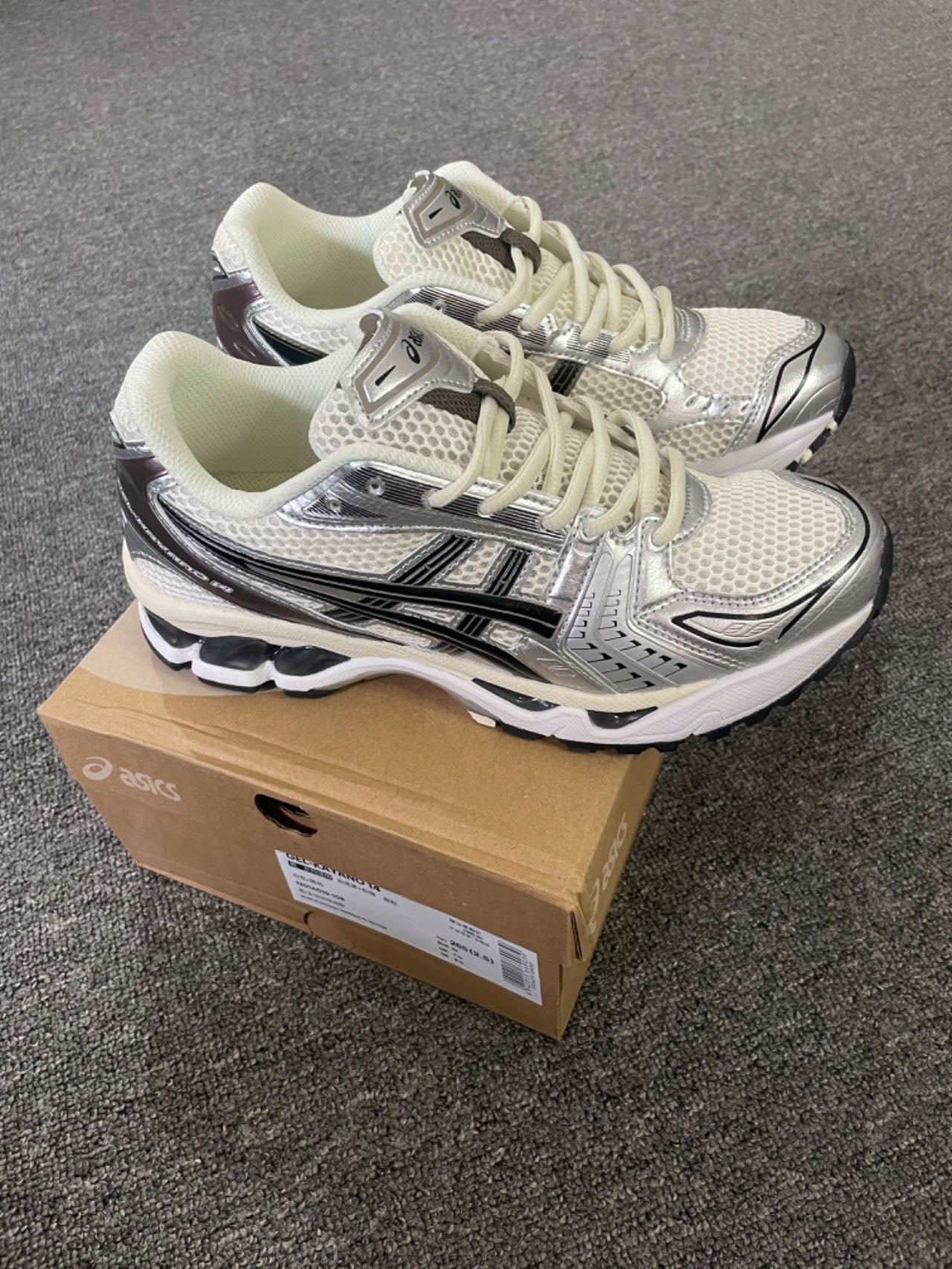 Asics-Gel Kayano 14