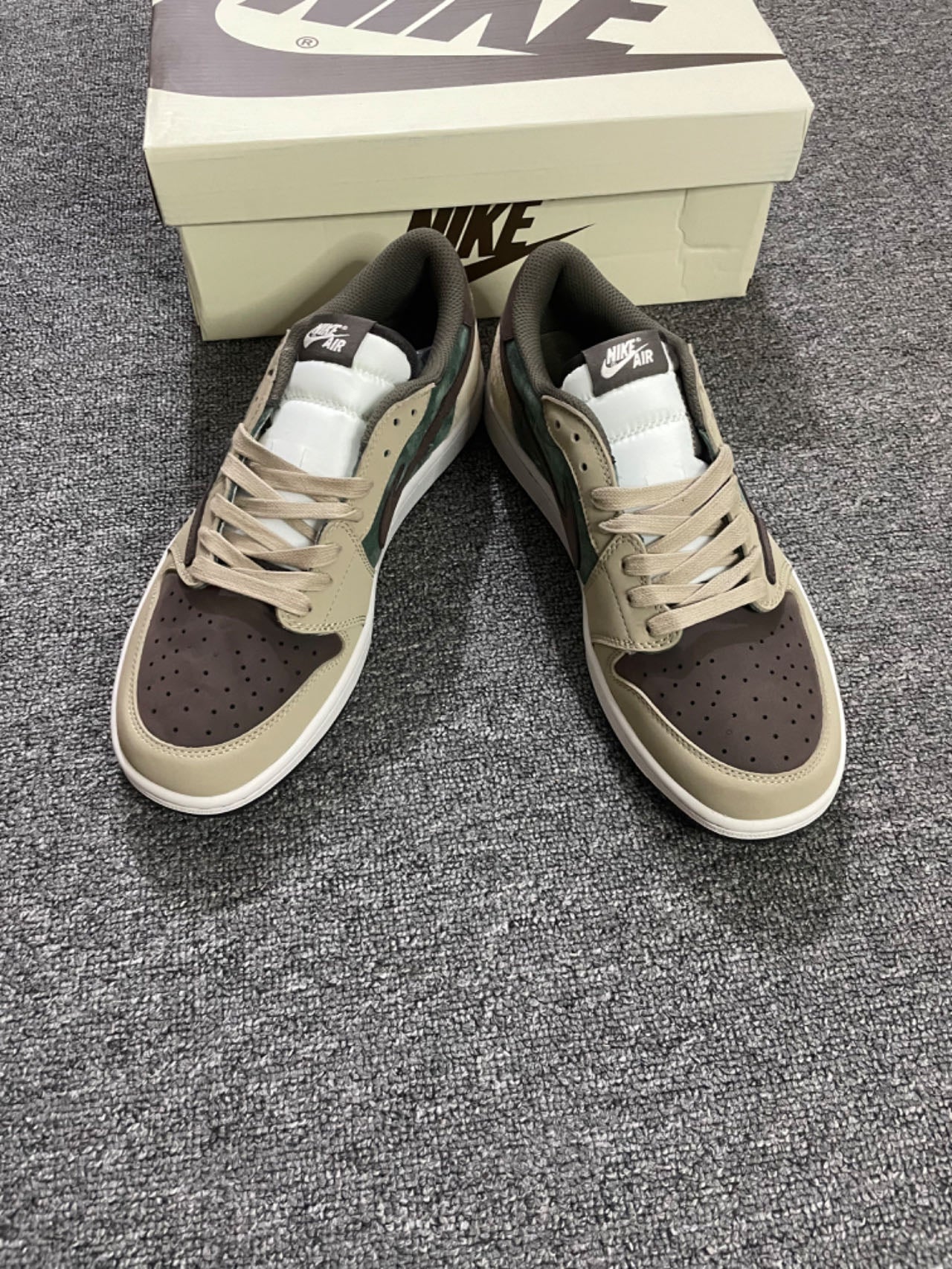 Fragment Design x Travis Scott x Nike Air Jordan 1 Low