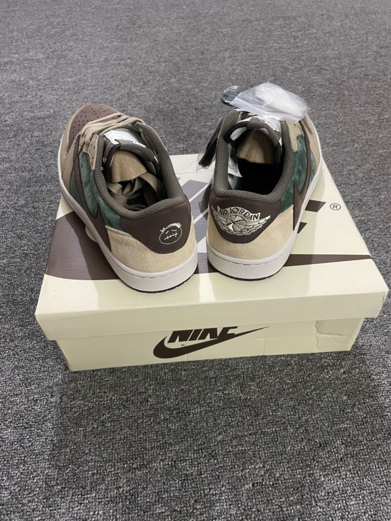 Fragment Design x Travis Scott x Nike Air Jordan 1 Low